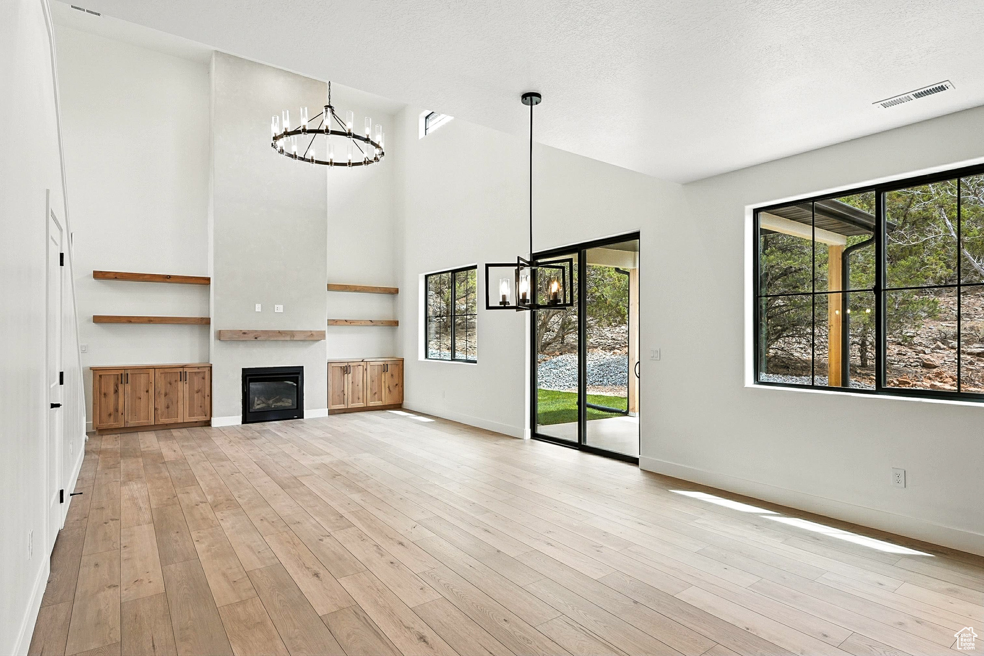 SADDLEBACK RIDGE - Residential