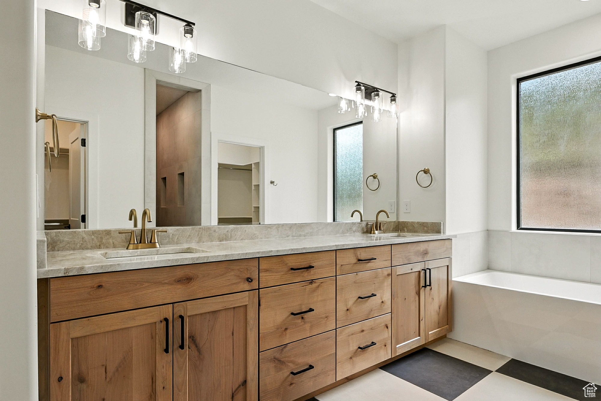 SADDLEBACK RIDGE - Residential