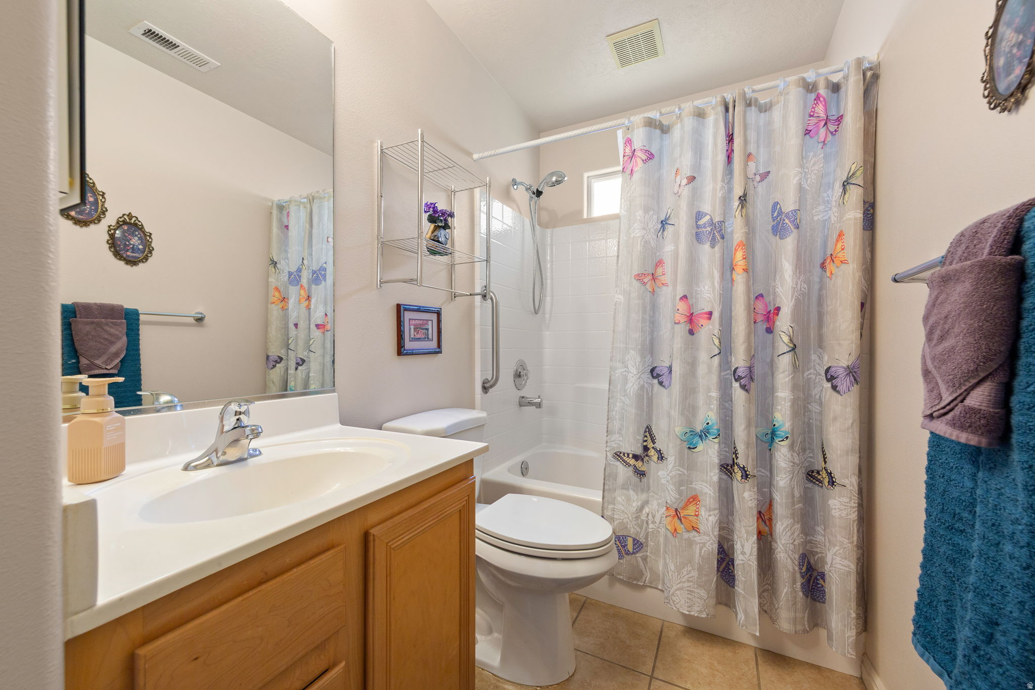 RIDGEPOINTE - Residential
