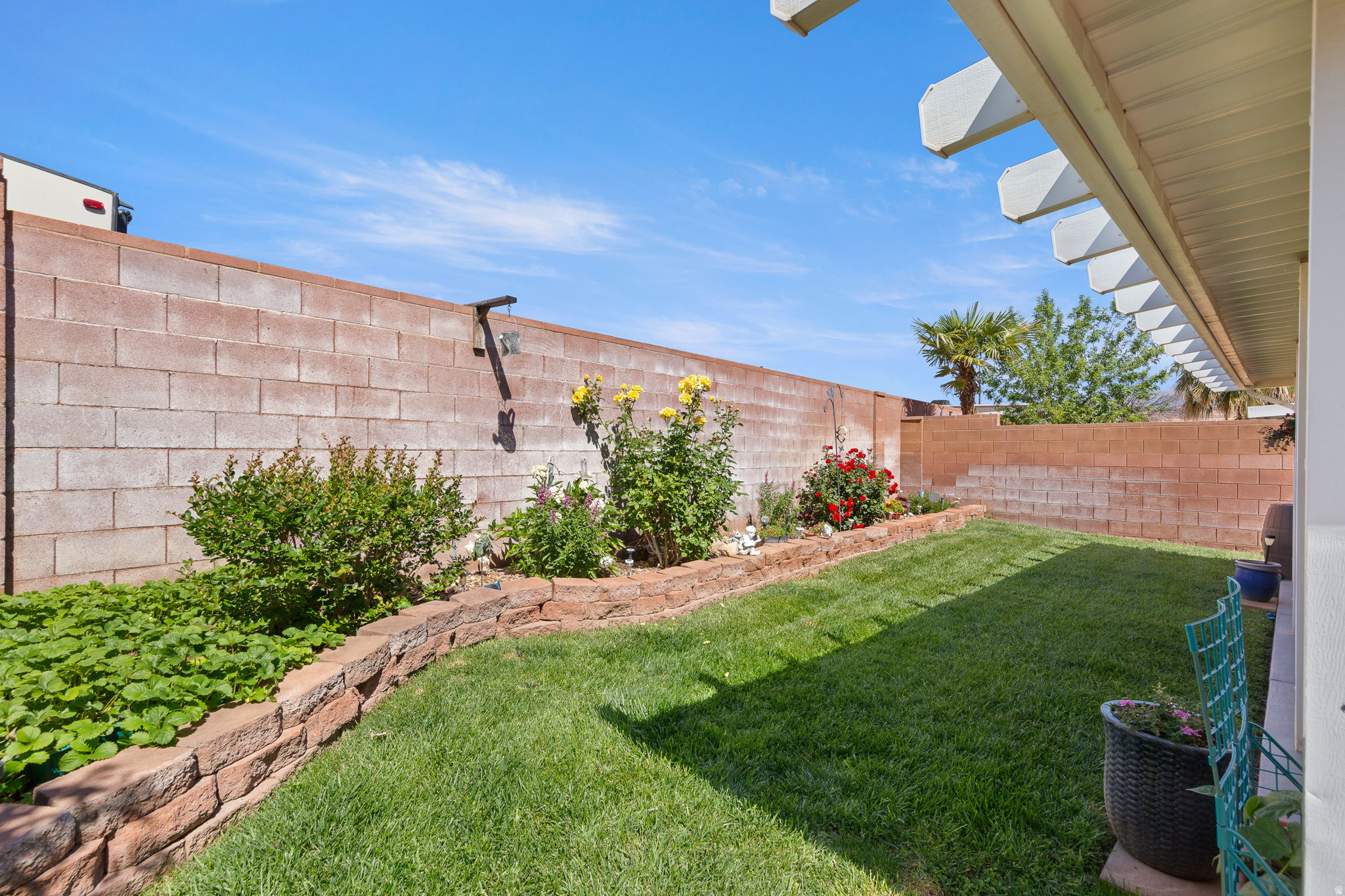 RIDGEPOINTE - Residential