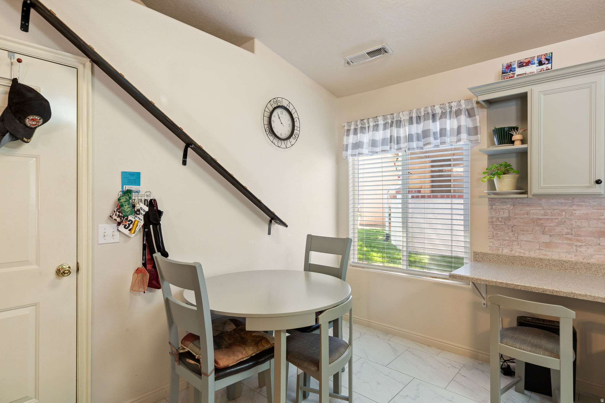 RIDGEPOINTE - Residential