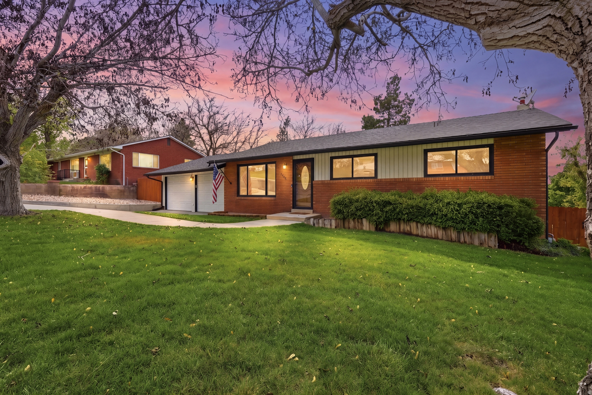 HILLCREST - Residential