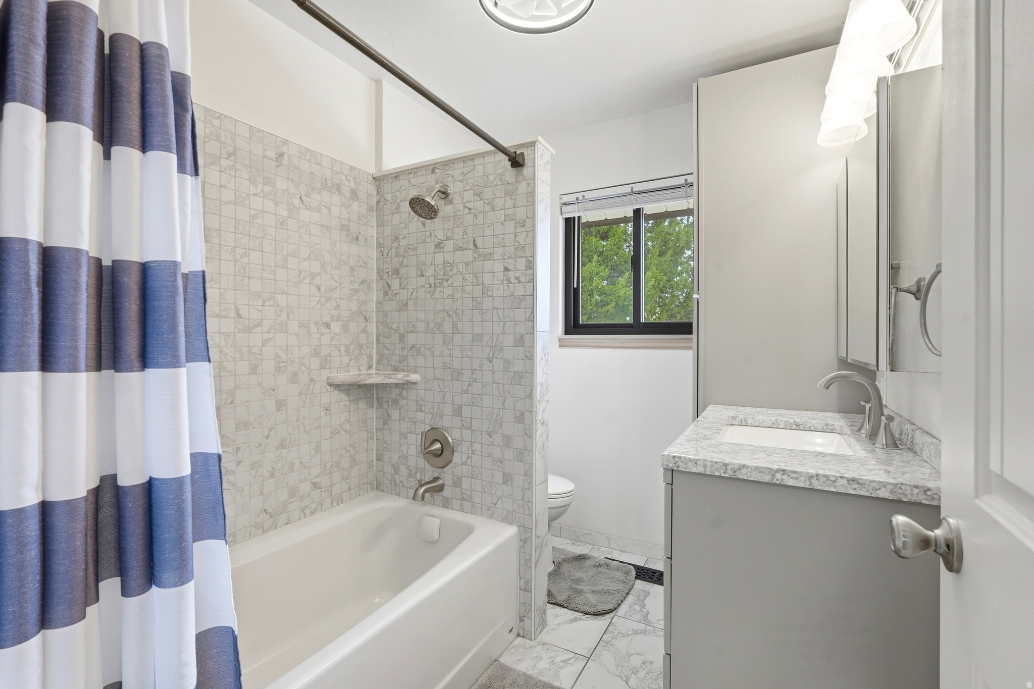 HILLCREST - Residential