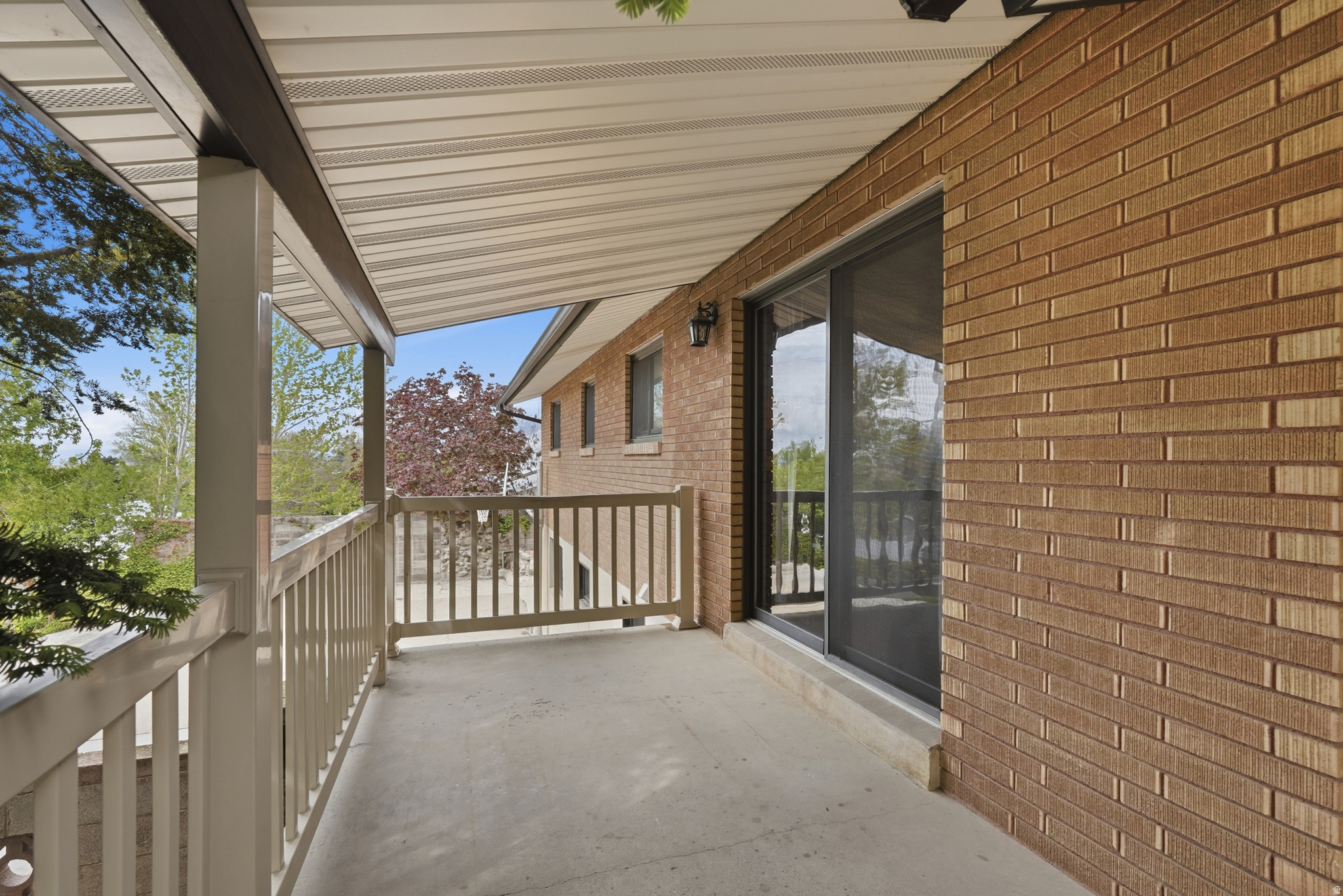 HILLCREST - Residential