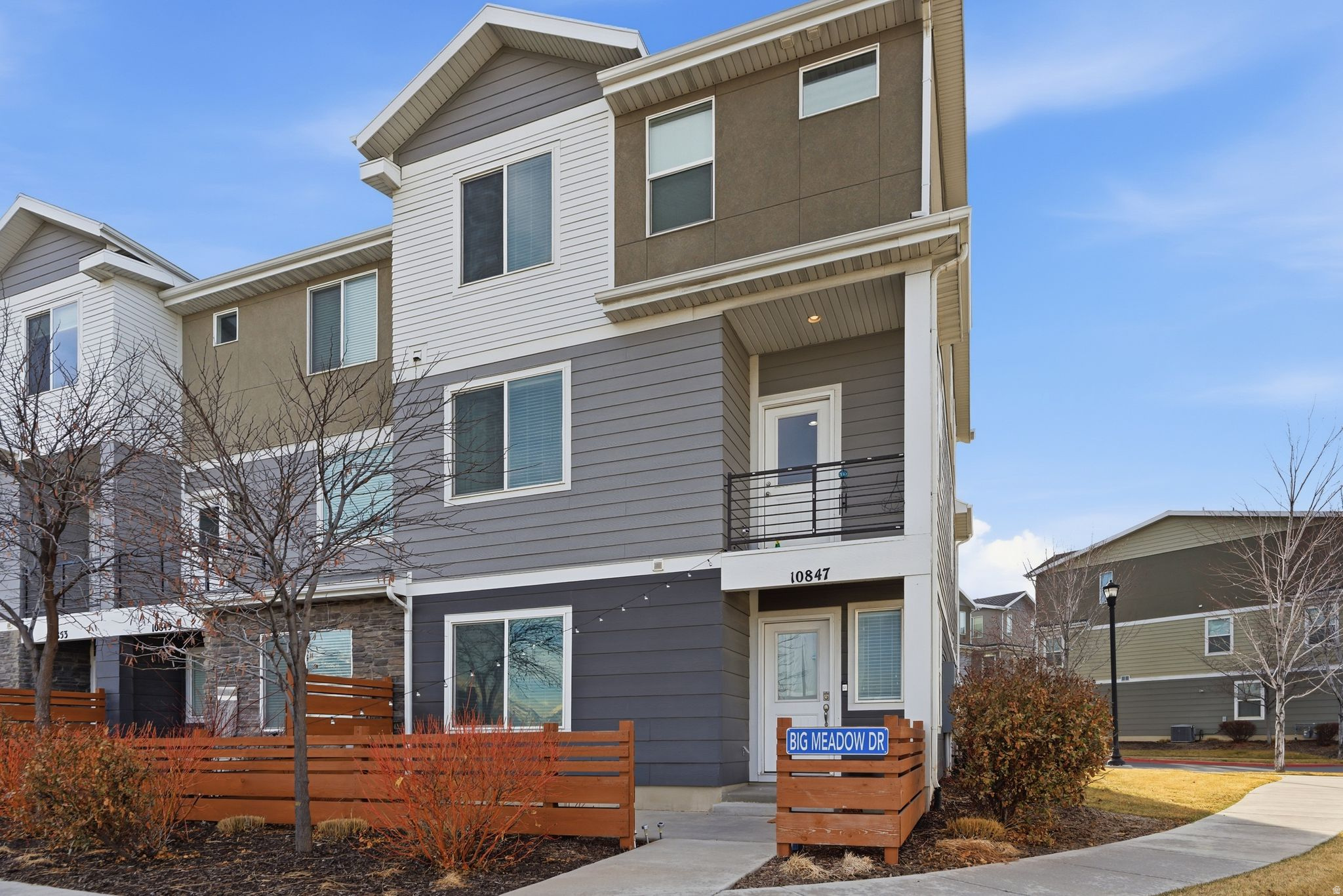 MEADOWS - Residential