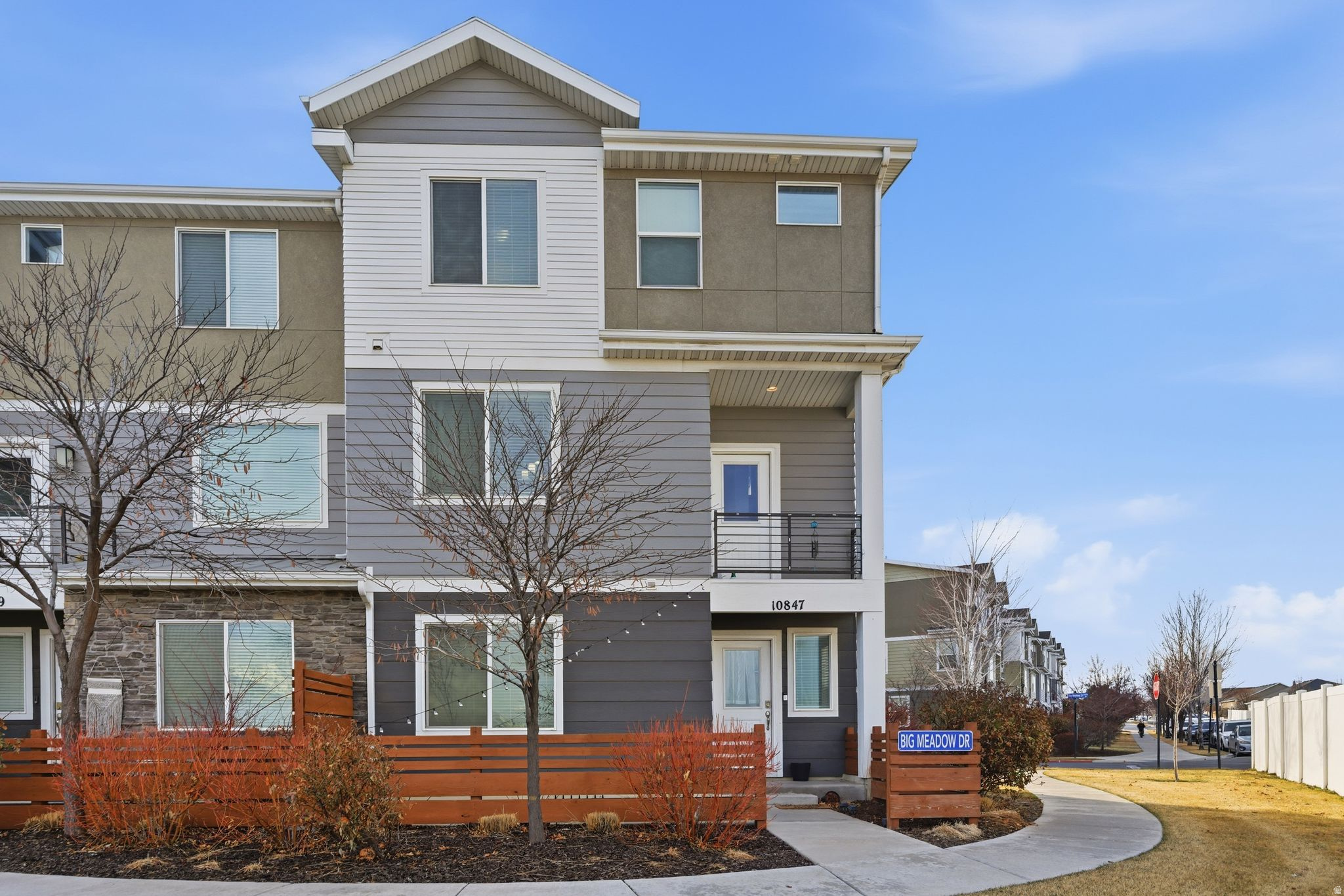 MEADOWS - Residential