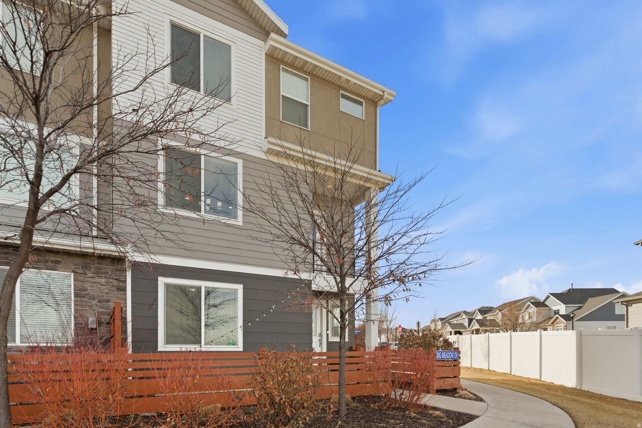 MEADOWS - Residential