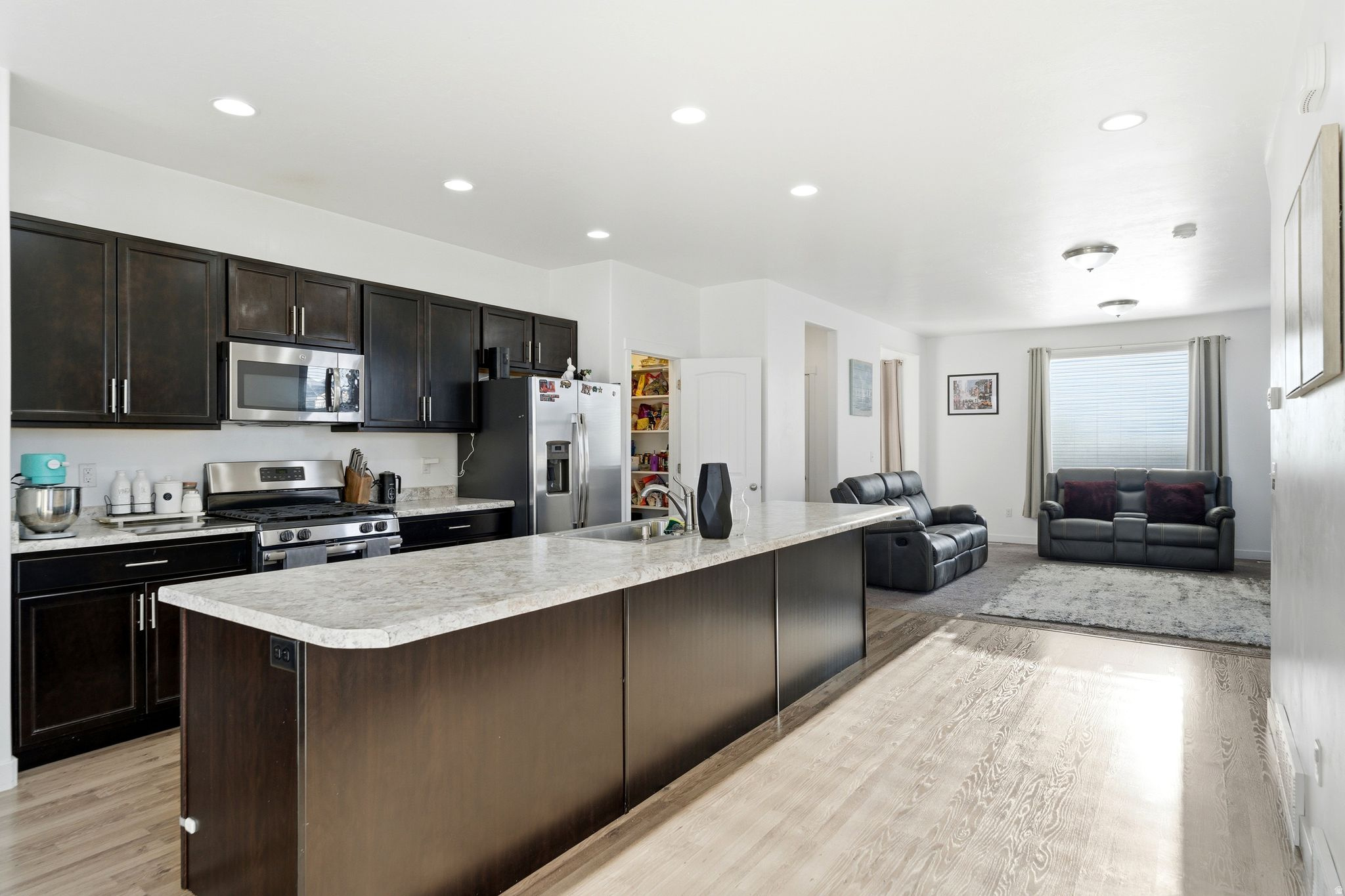 MEADOWS - Residential