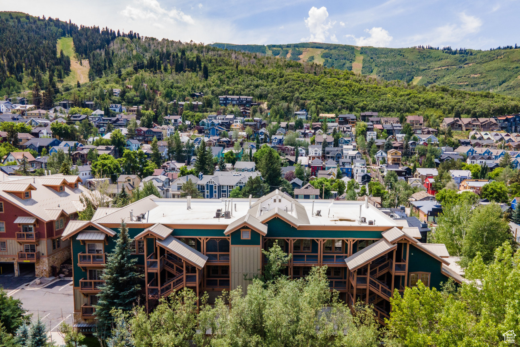 TOWN POINTE - Residential