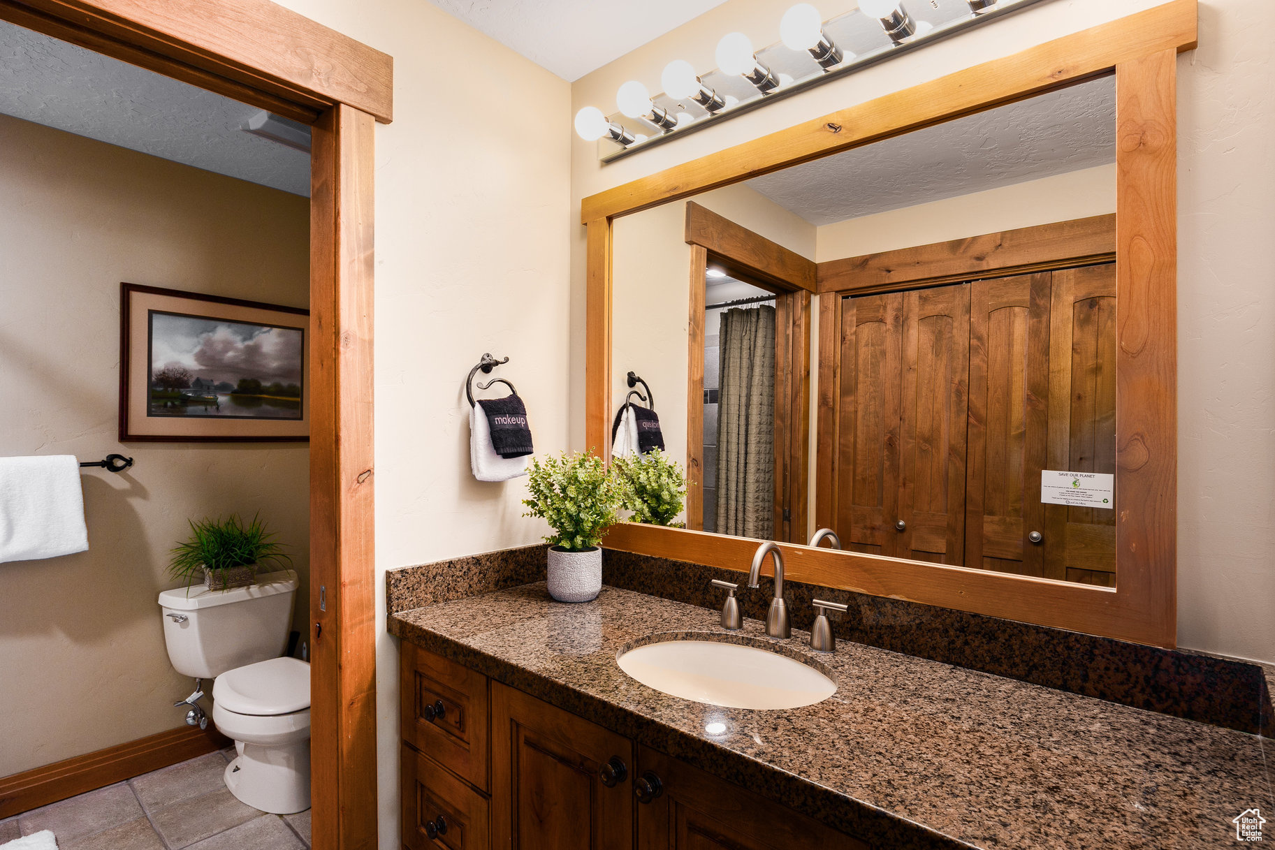 TOWN POINTE - Residential