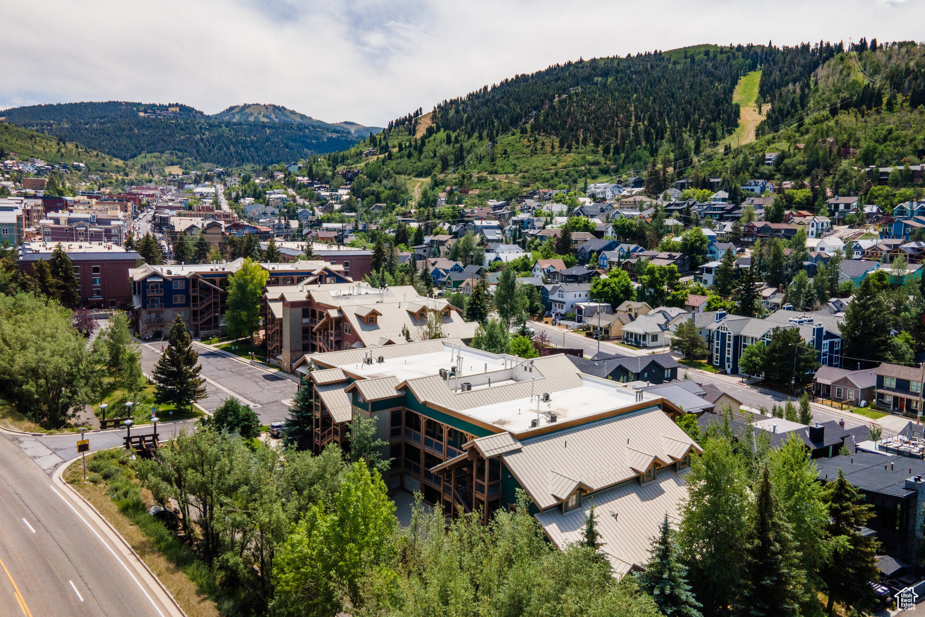 TOWN POINTE - Residential