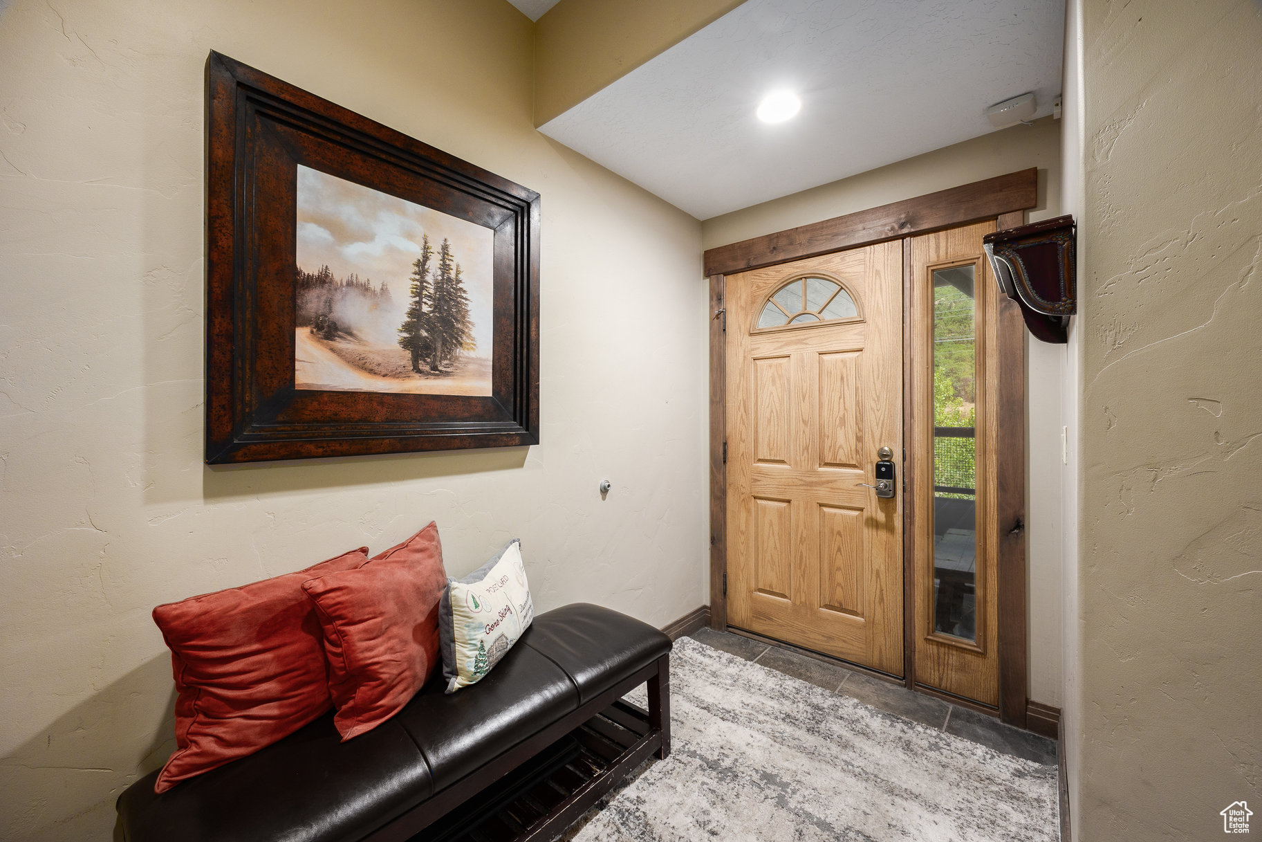 TOWN POINTE - Residential