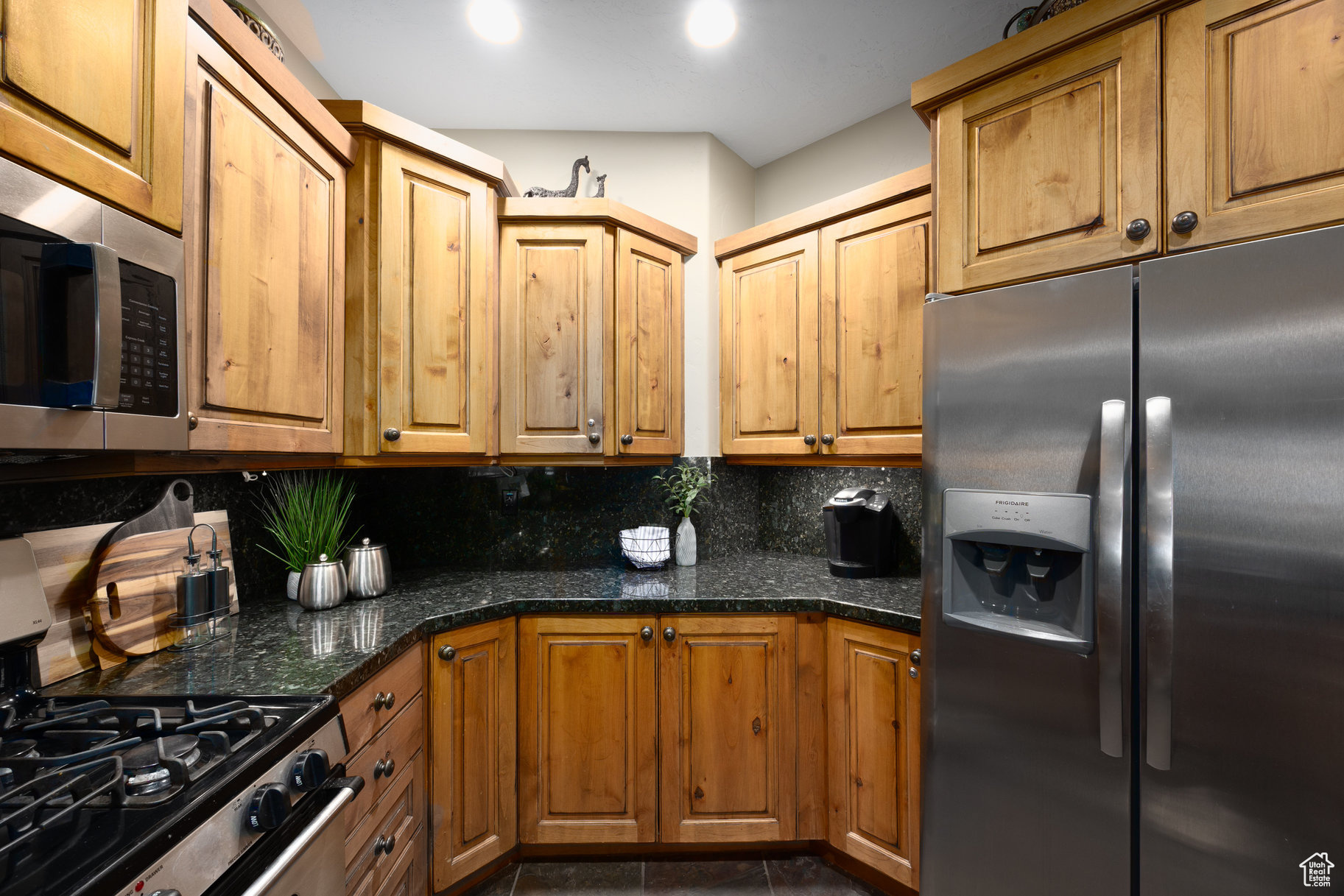 TOWN POINTE - Residential