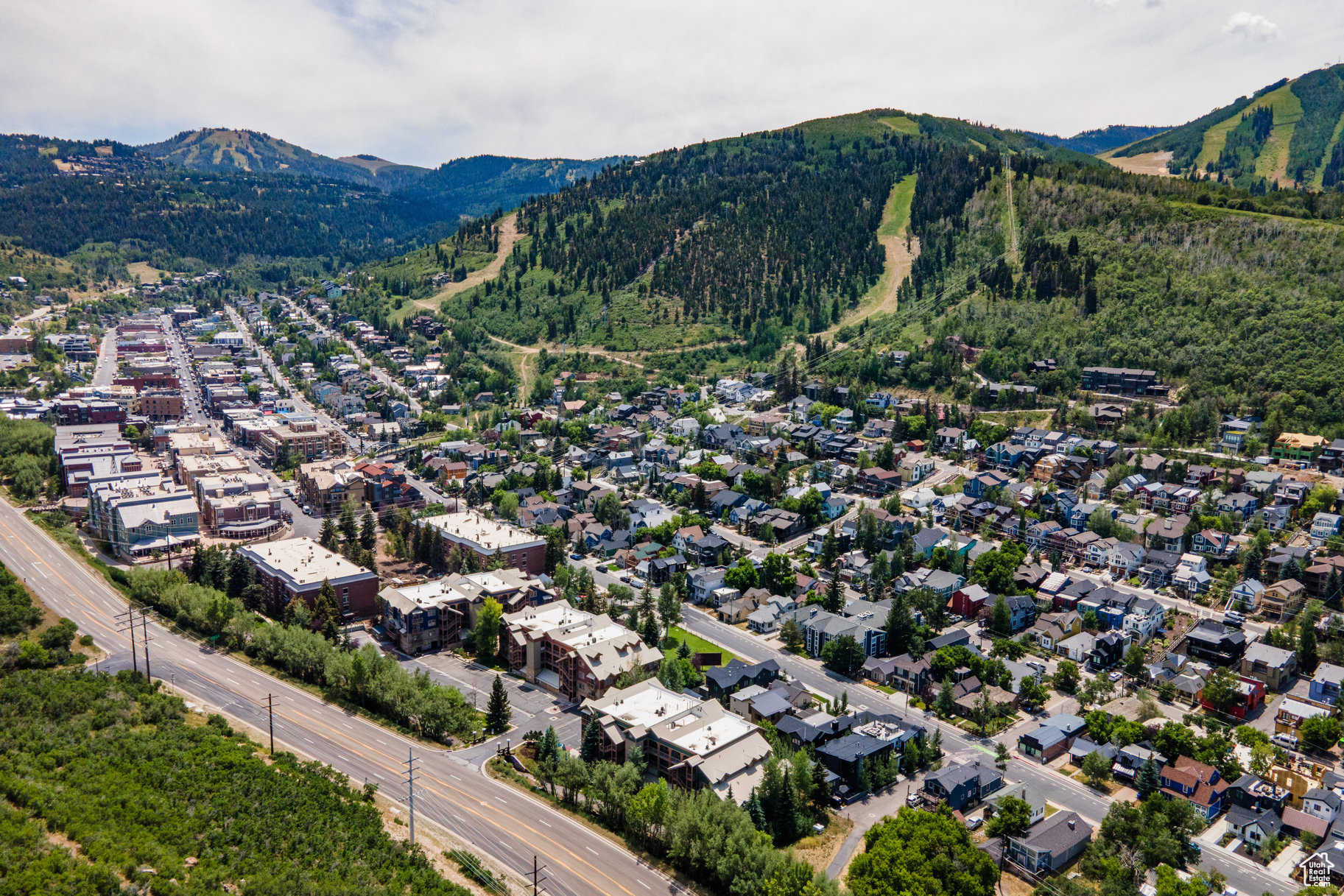 TOWN POINTE - Residential