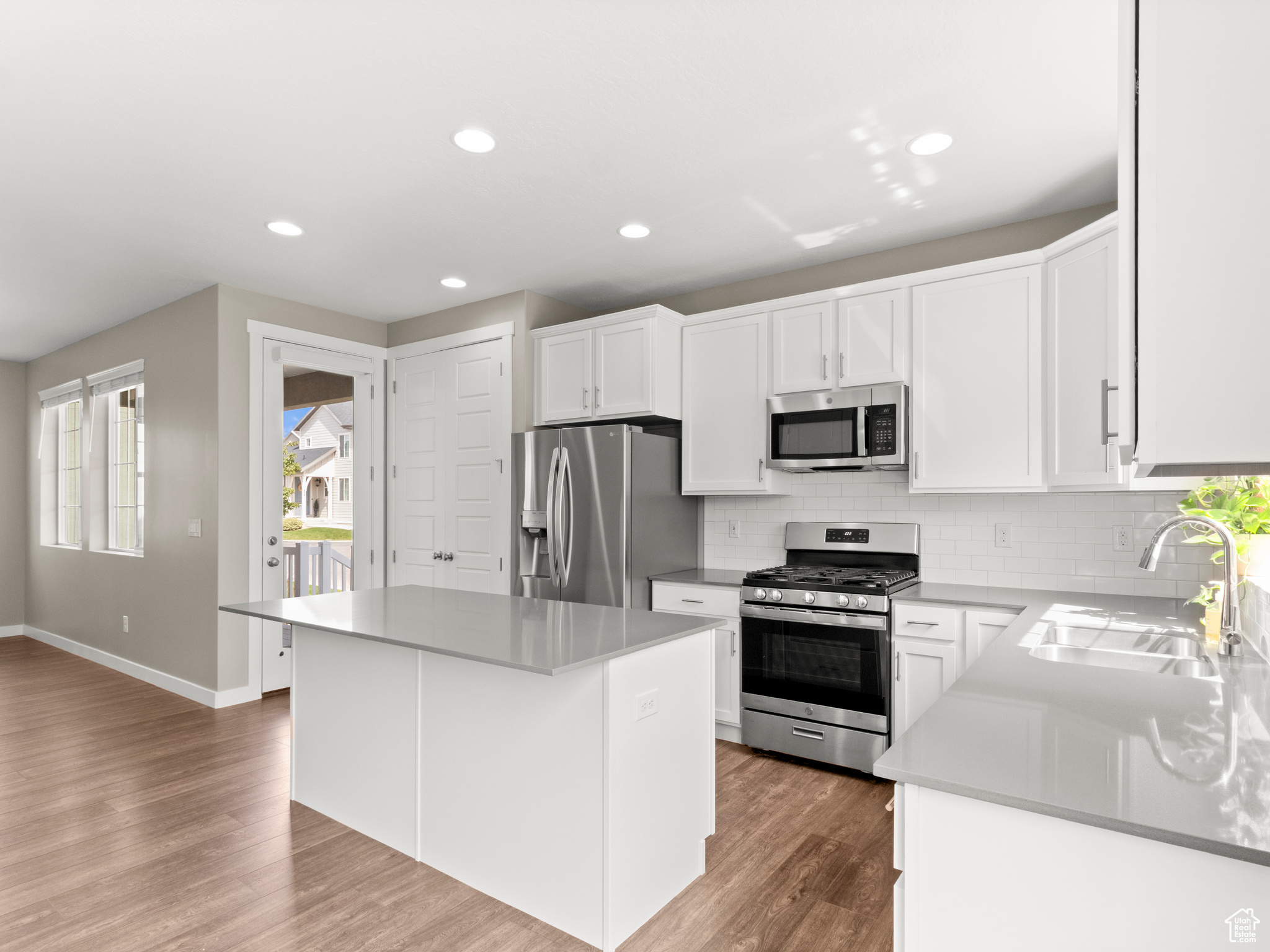 IVORY RDG PRKSDCTG26 - Residential