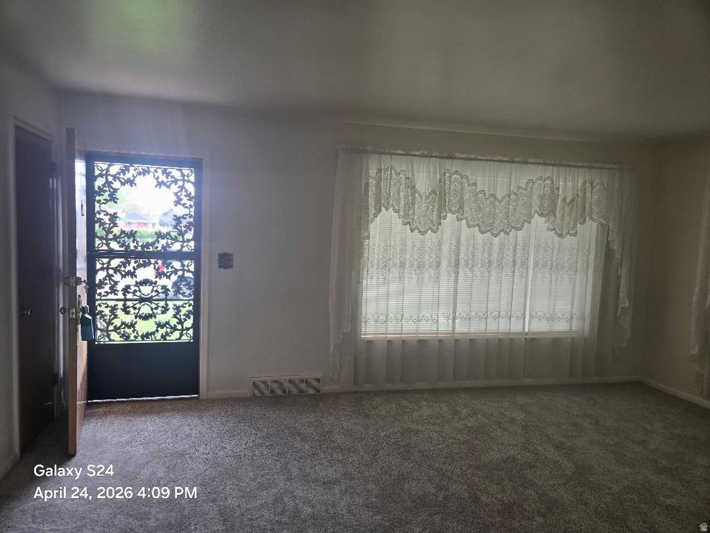 Photo of 1358 CROSS ST, Ogden, UT 84404 (MLS # 2153379)