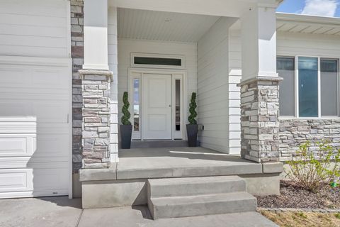 Tiny photo for 1787 S SAWTOOTH BLVD, Santaquin, UT 84655 (MLS # 2151685)