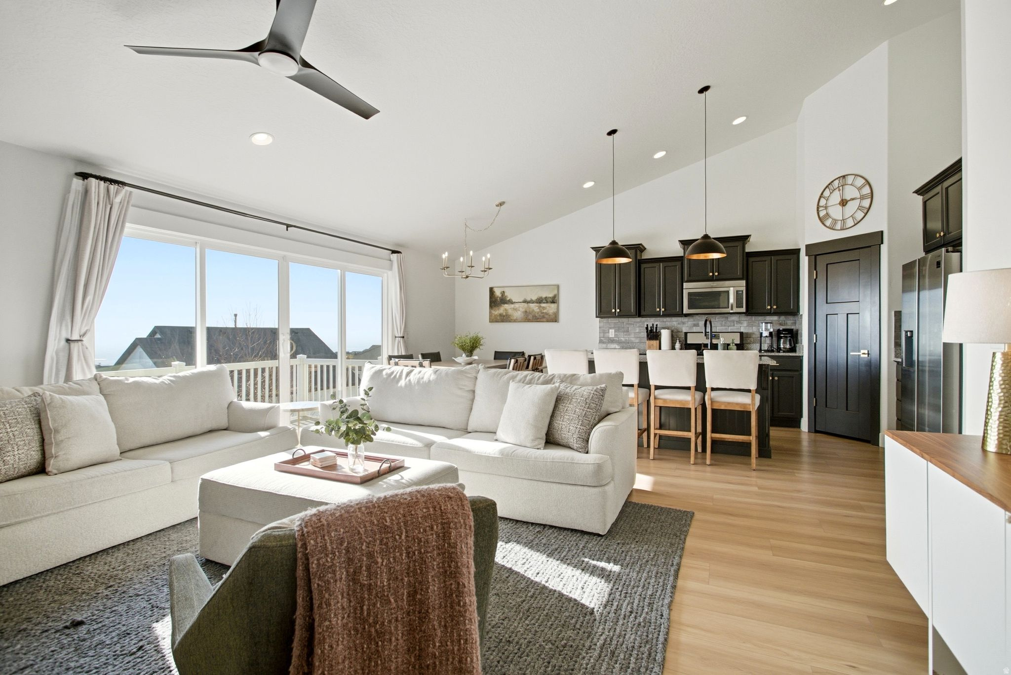 CANYON HILLS - Residential