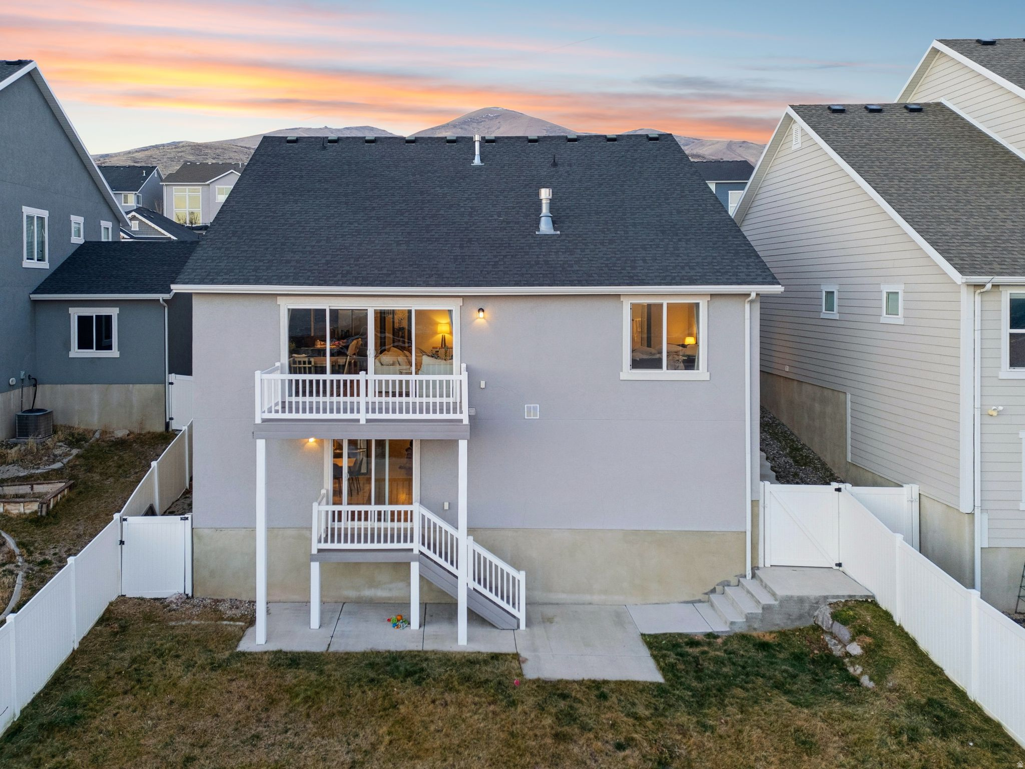 CANYON HILLS - Residential