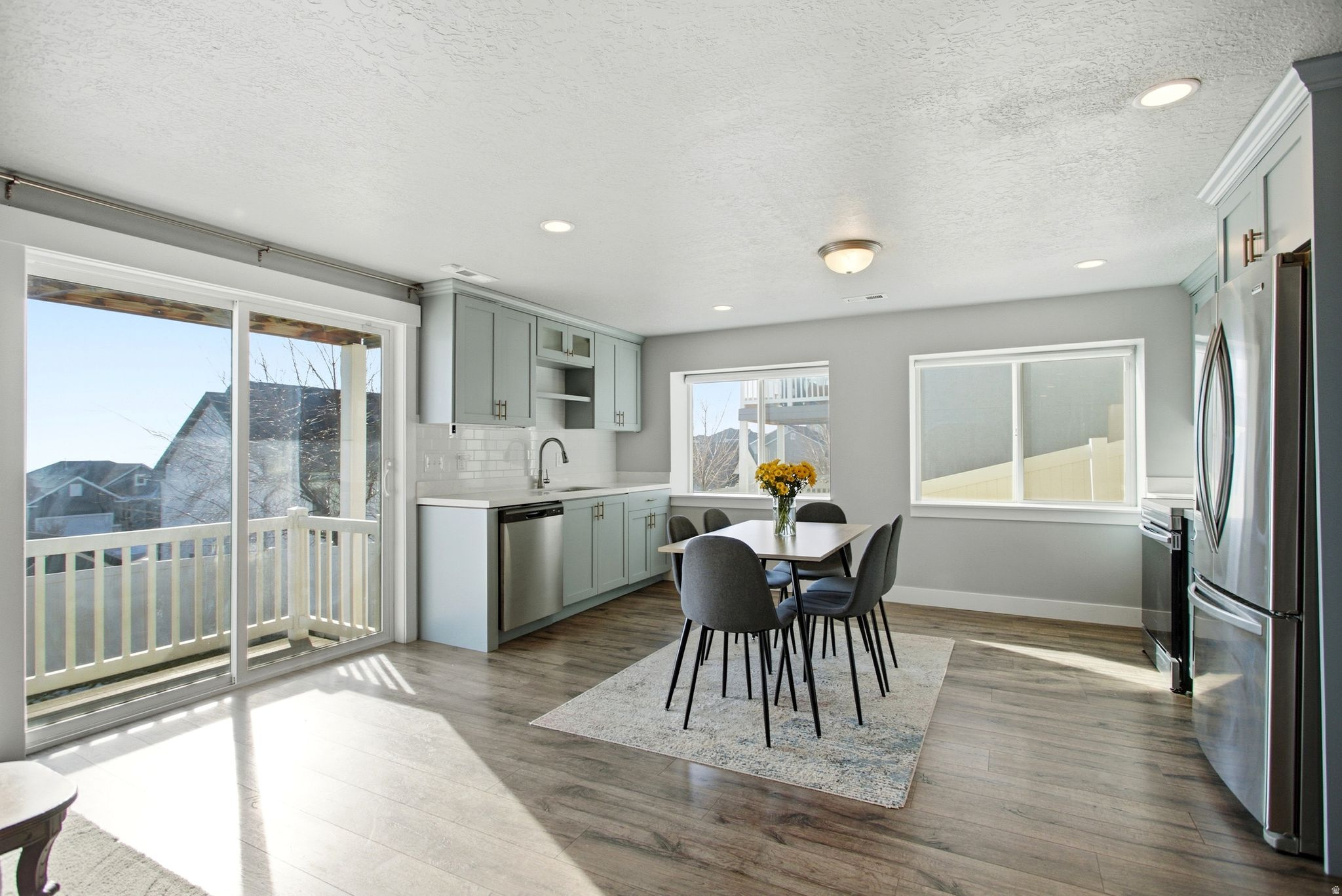 CANYON HILLS - Residential