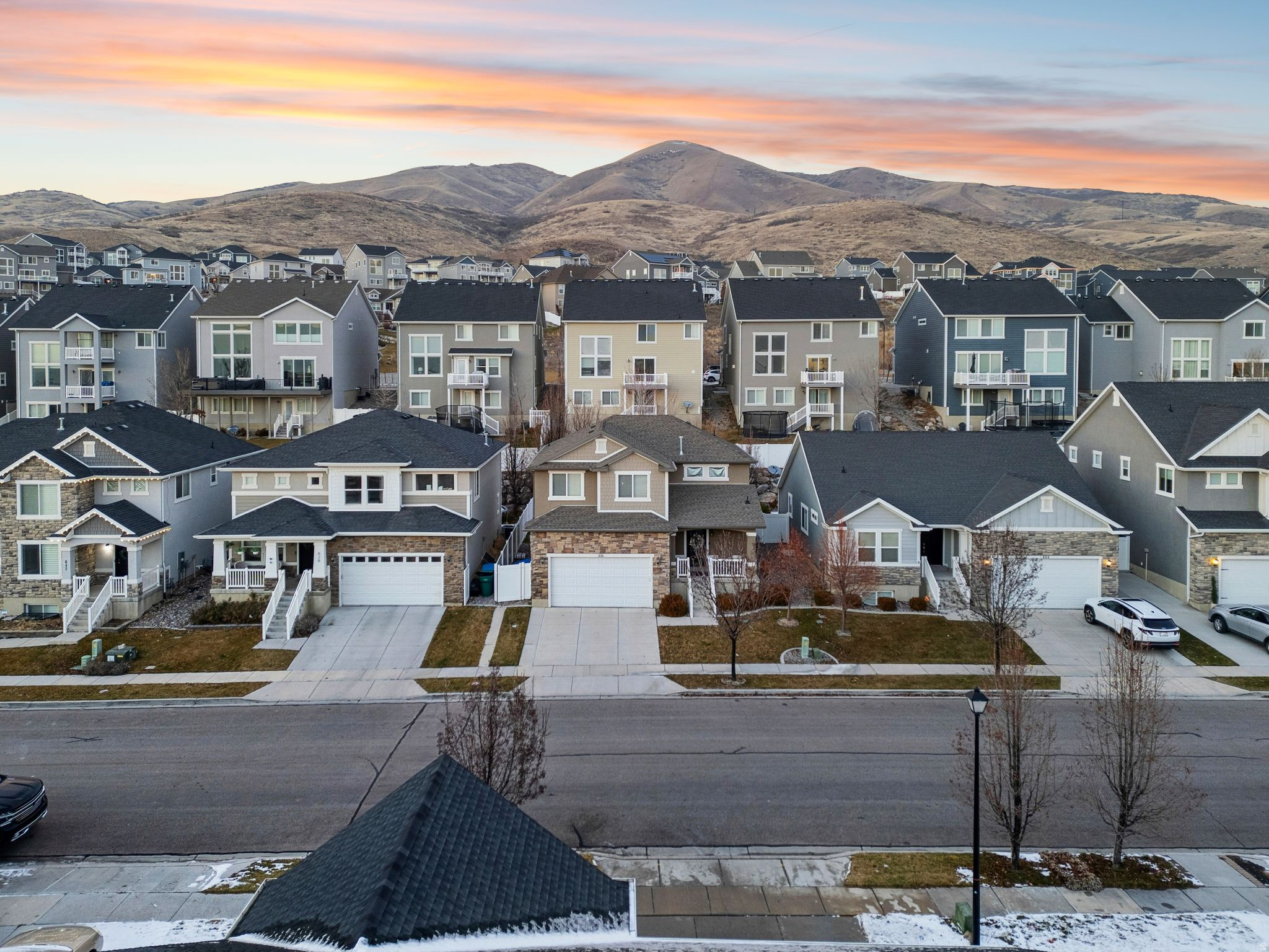 CANYON HILLS - Residential