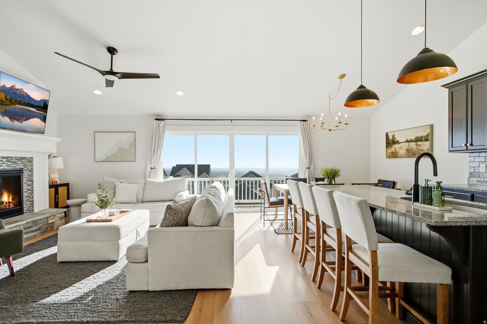 CANYON HILLS - Residential