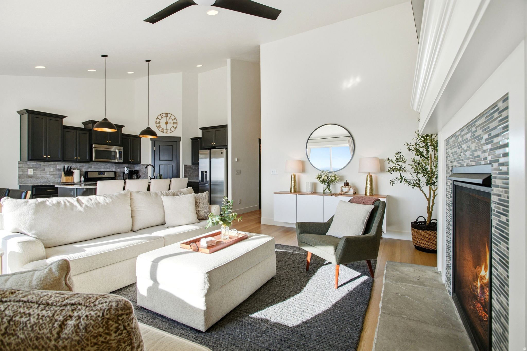 CANYON HILLS - Residential