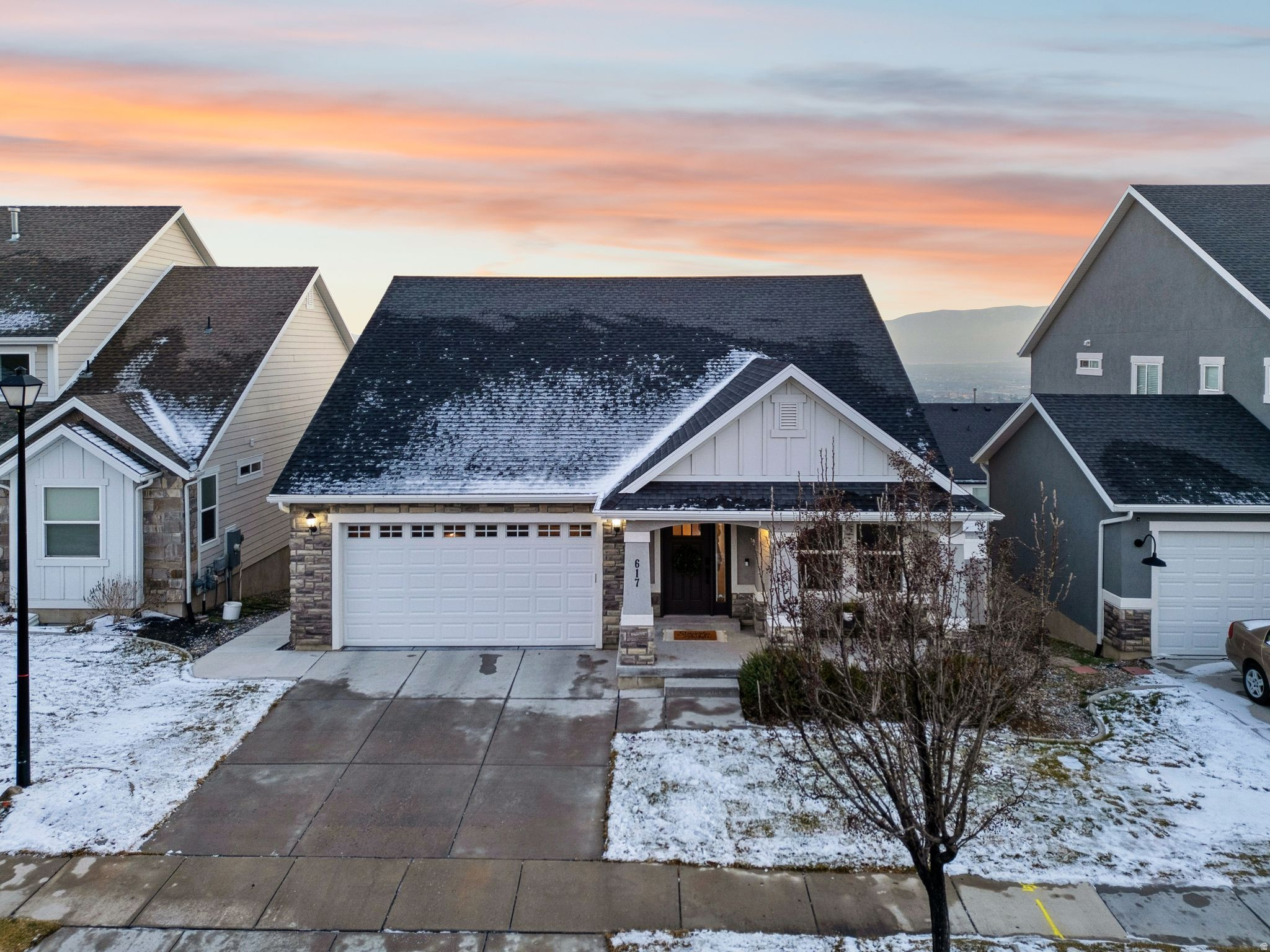 CANYON HILLS - Residential