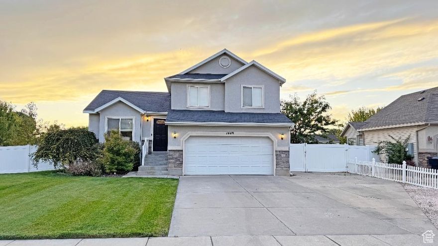 Don't miss this wonderful home in Clinton! Home features  modern style kitchen, 4 bedrooms, 3 full bathrooms, Corner lot with fully fenced large back yard mature fruit trees. 2 car garage, RV parking and plenty of extra driveway. Come see for yourself!