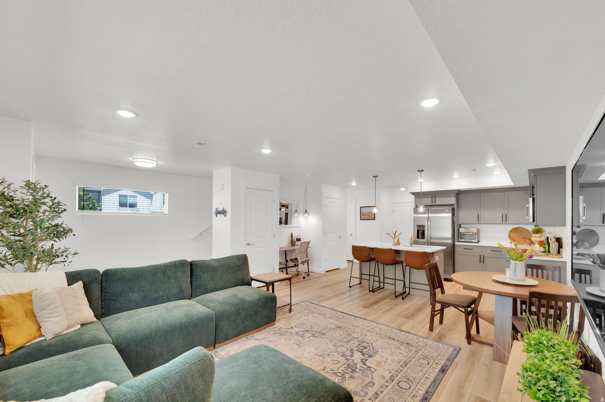 MEADOW CREEK RIDGE - Residential