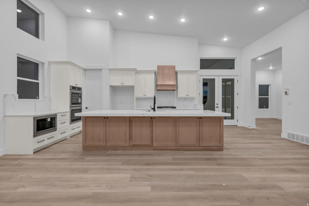 Photo of 528 E GILMOUR ST, Grantsville, UT 84029 (MLS # 2182596)