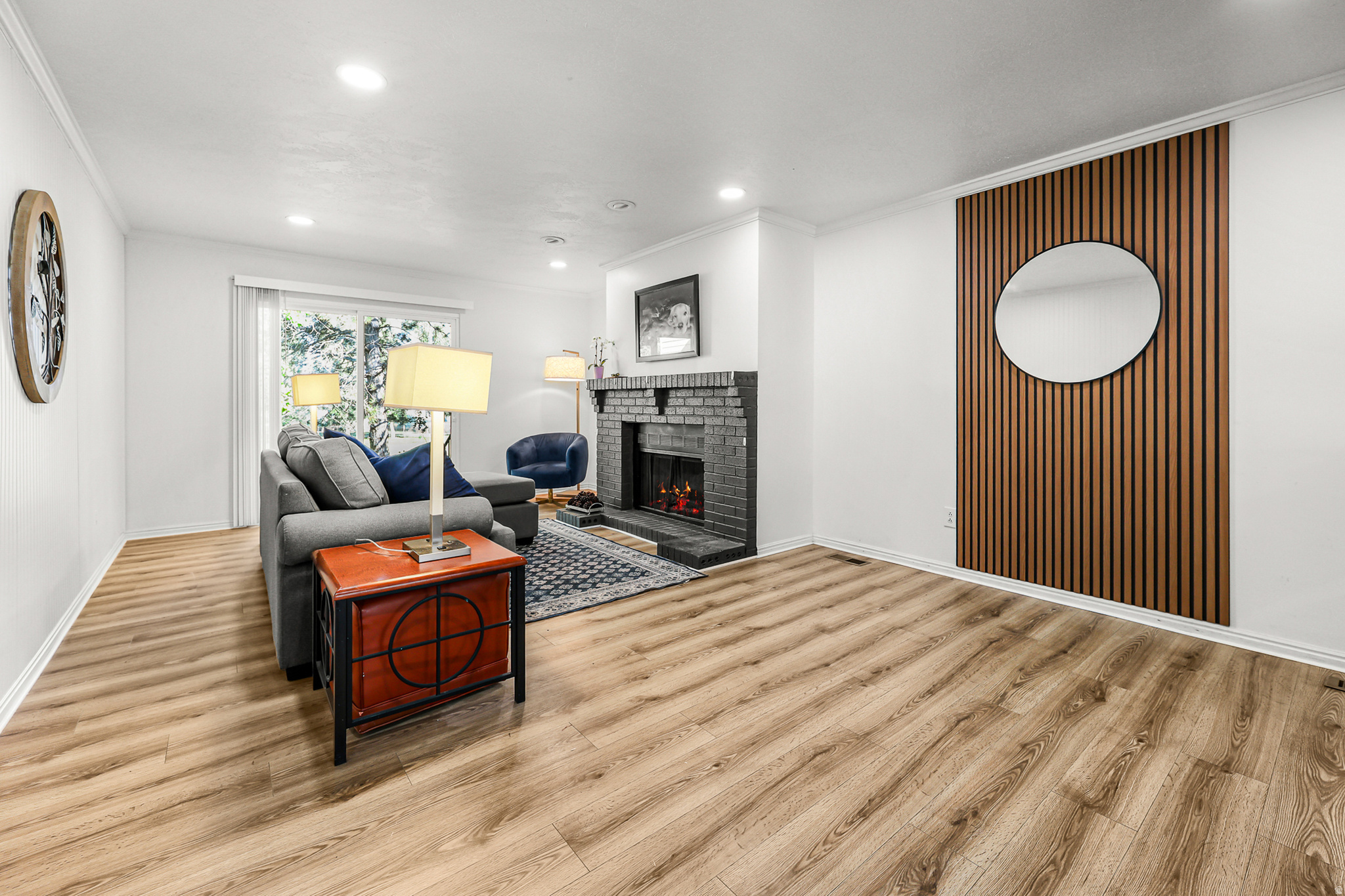 COUNTRY ESTATES - Residential