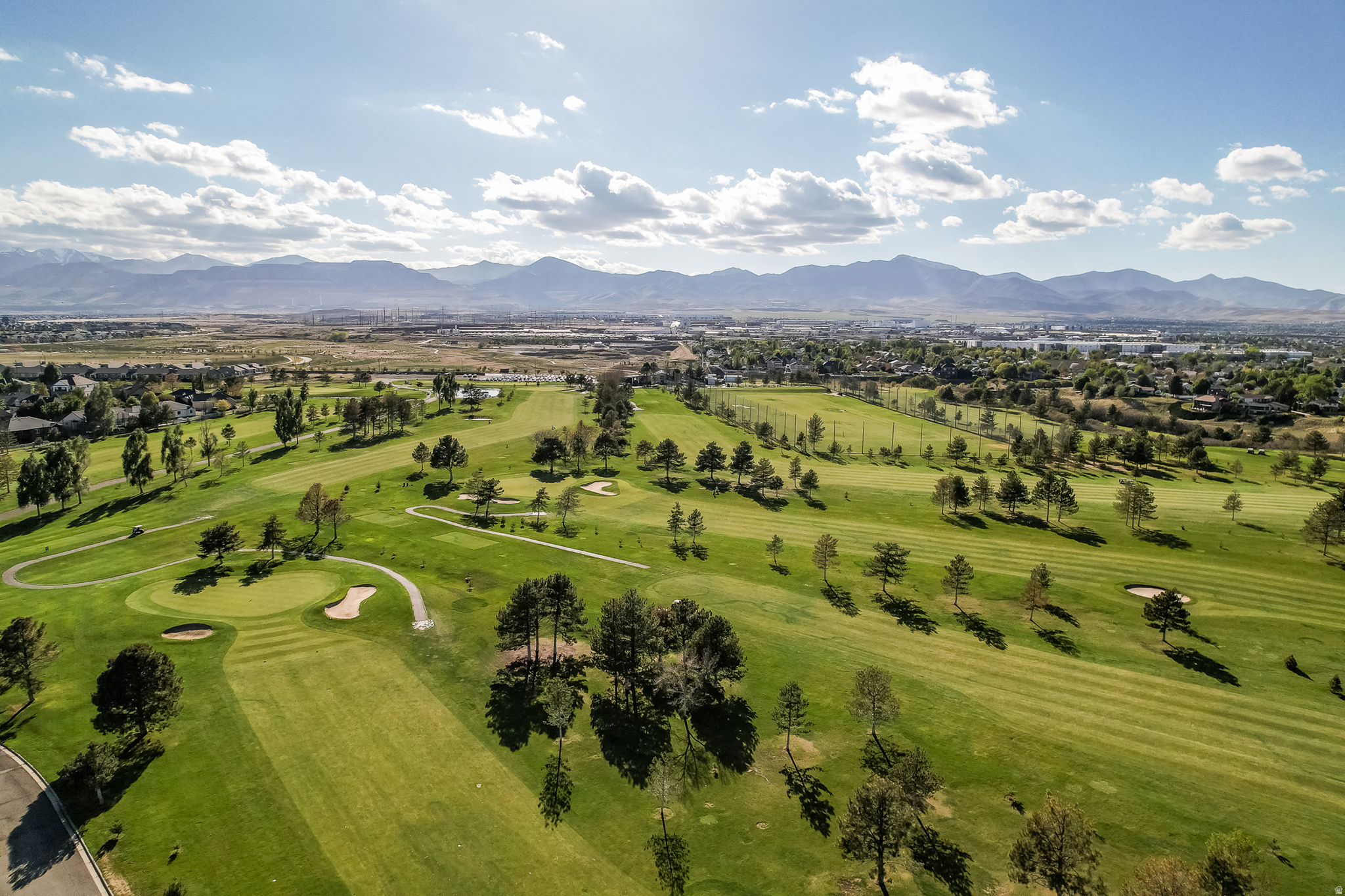 COUNTRY ESTATES - Residential