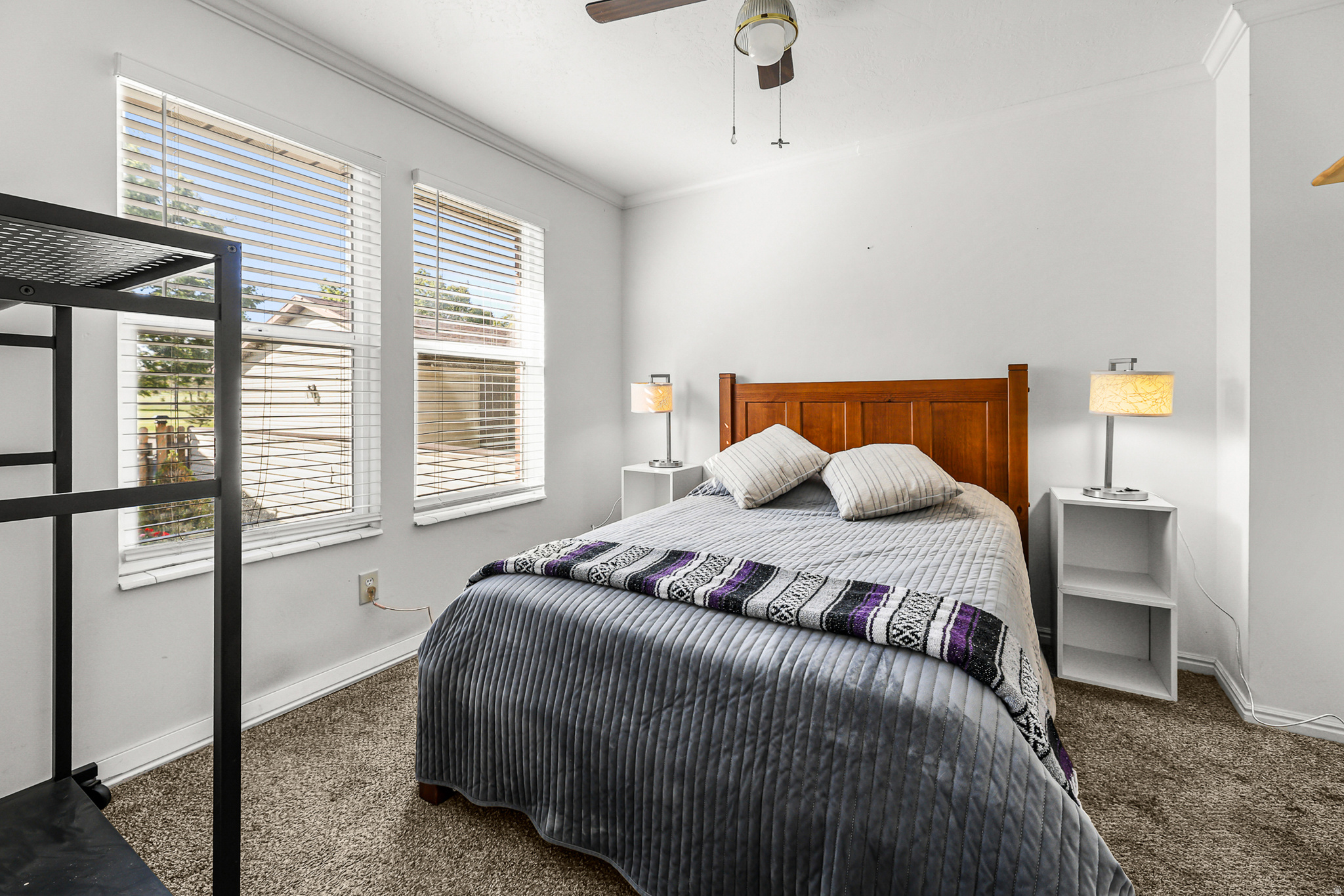 COUNTRY ESTATES - Residential