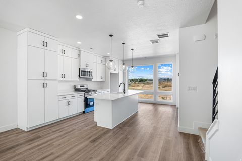 Tiny photo for 1485 W BURKE LN #102, Farmington, UT 84025 (MLS # 2123747)