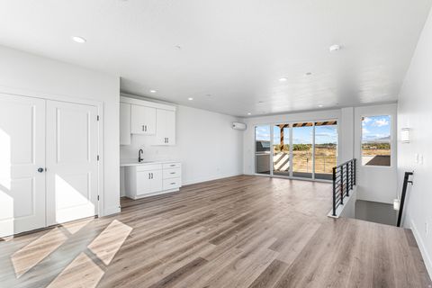 Tiny photo for 1485 W BURKE LN #102, Farmington, UT 84025 (MLS # 2123747)