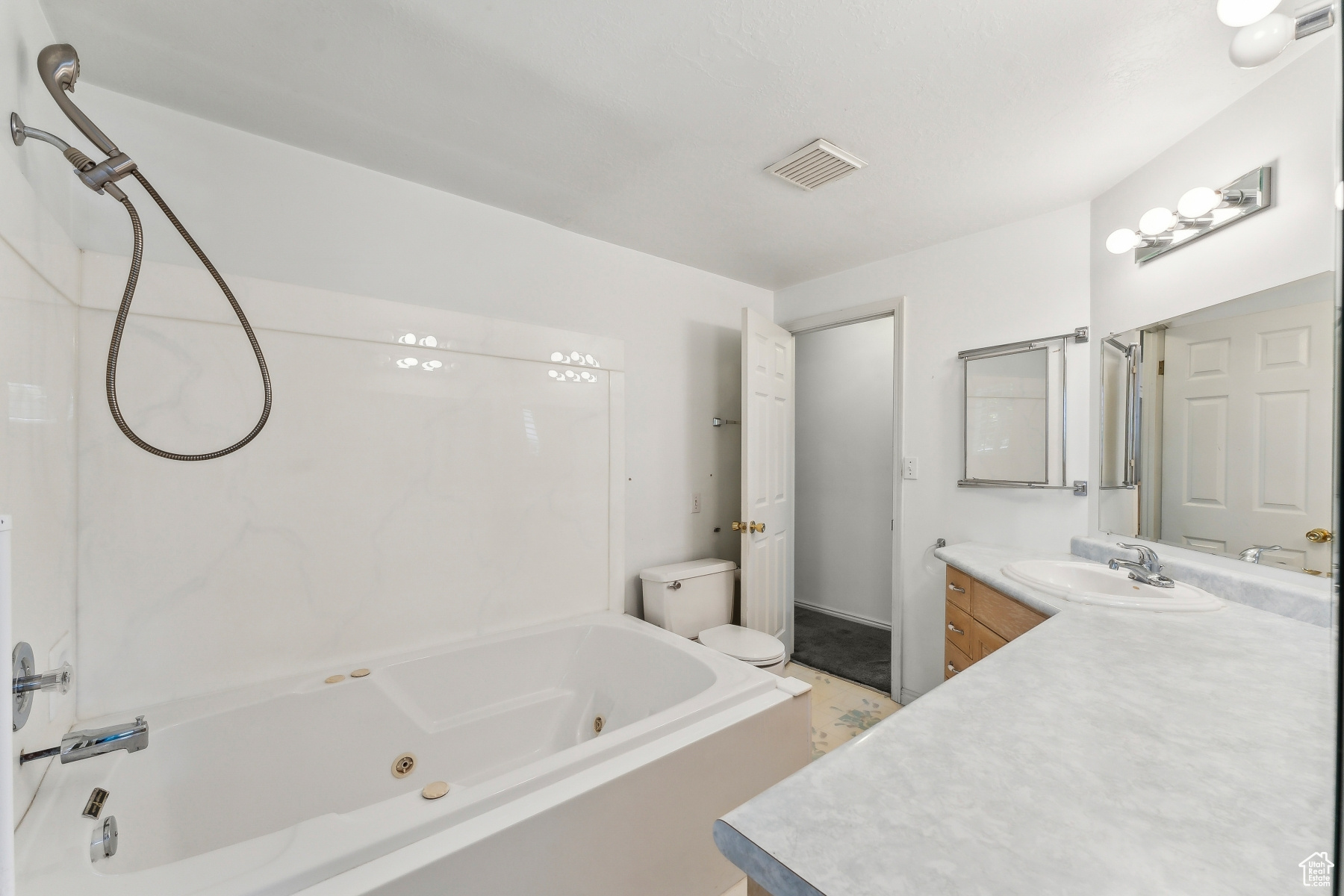 Holladay, Utah 84117, United States, 3 Bedrooms Bedrooms, ,2 BathroomsBathrooms,Residential,Active,115130