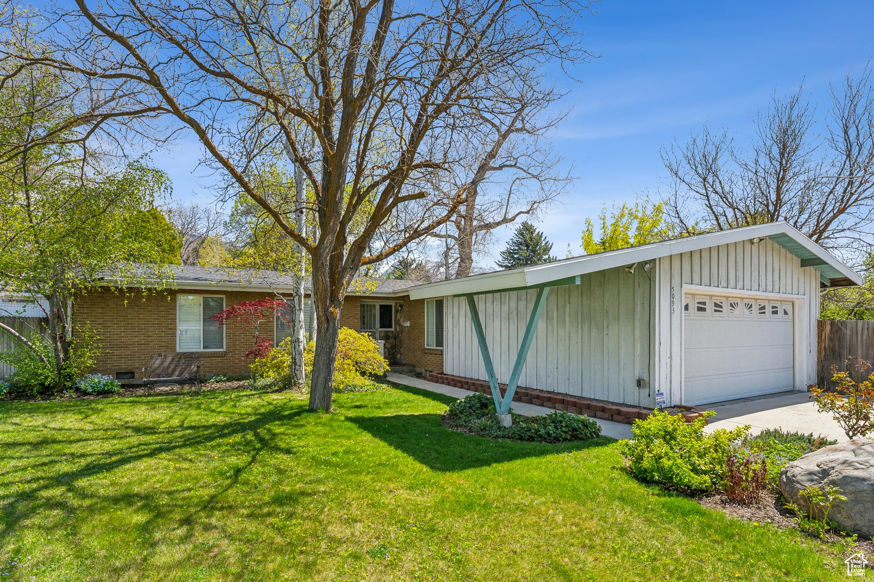 Holladay, Utah 84117, United States, 3 Bedrooms Bedrooms, ,2 BathroomsBathrooms,Residential,Active,115130