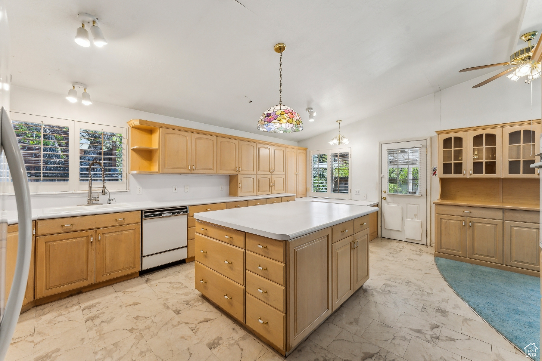 Holladay, Utah 84117, United States, 3 Bedrooms Bedrooms, ,2 BathroomsBathrooms,Residential,Active,115130