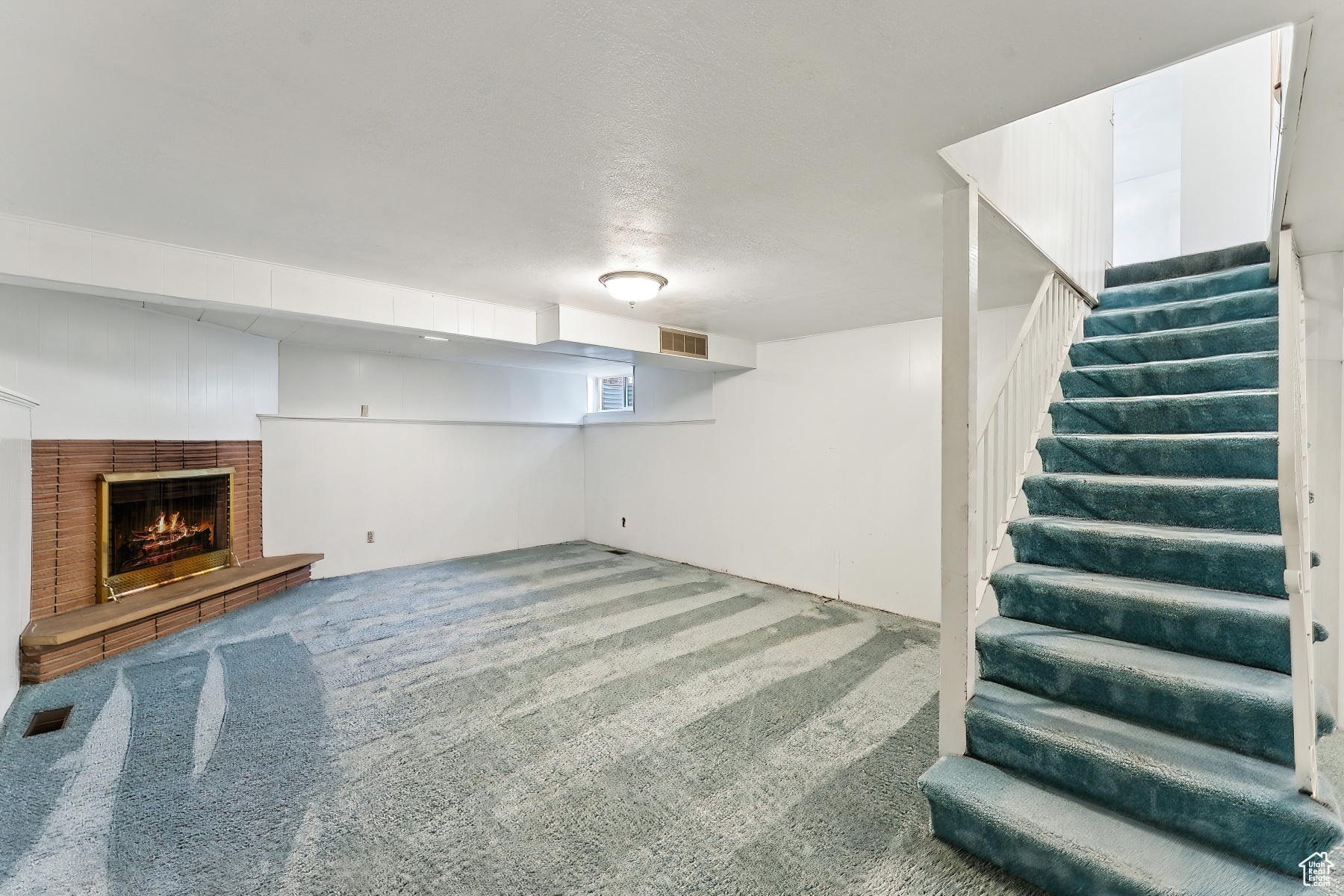 Holladay, Utah 84117, United States, 3 Bedrooms Bedrooms, ,2 BathroomsBathrooms,Residential,Active,115130