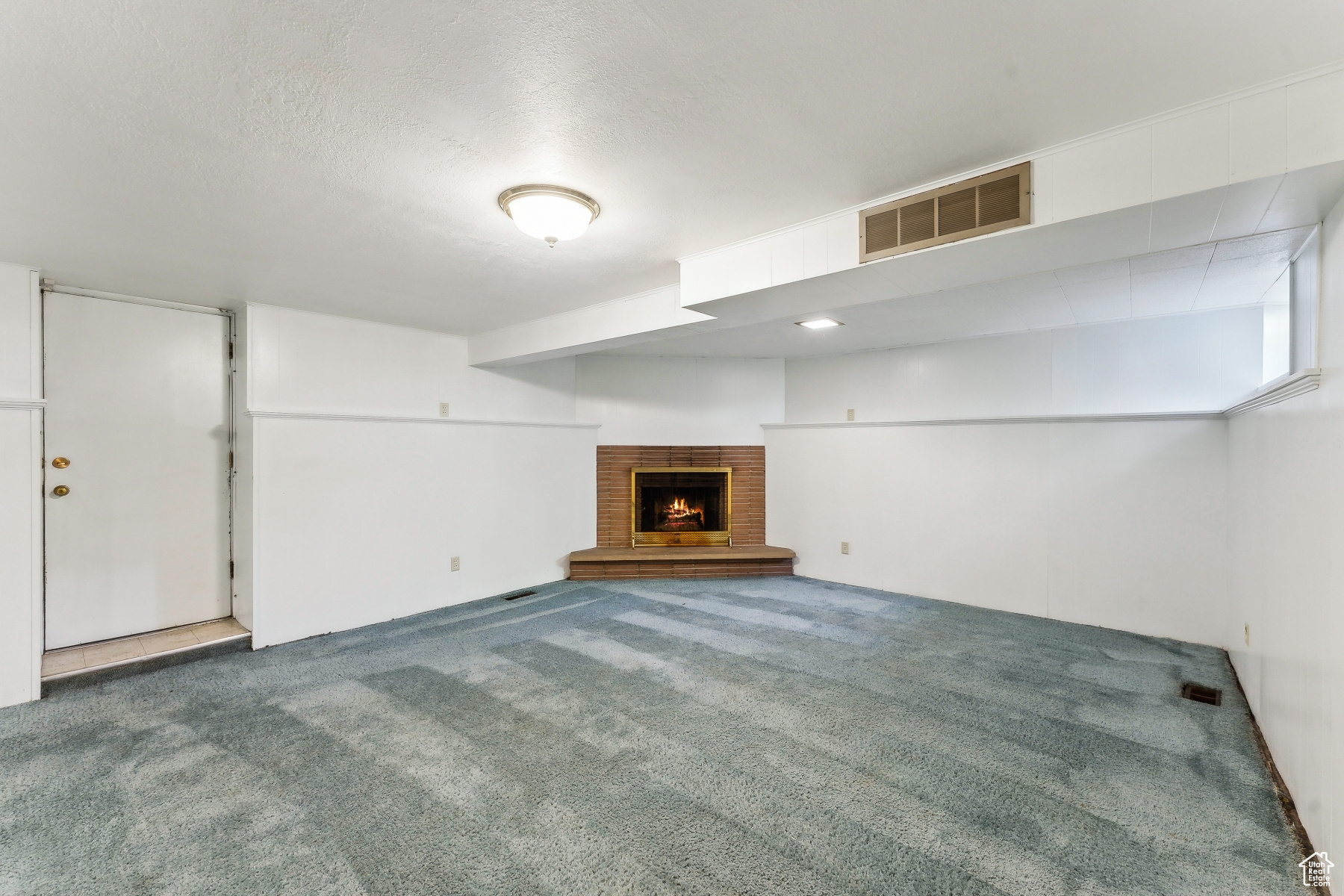 Holladay, Utah 84117, United States, 3 Bedrooms Bedrooms, ,2 BathroomsBathrooms,Residential,Active,115130