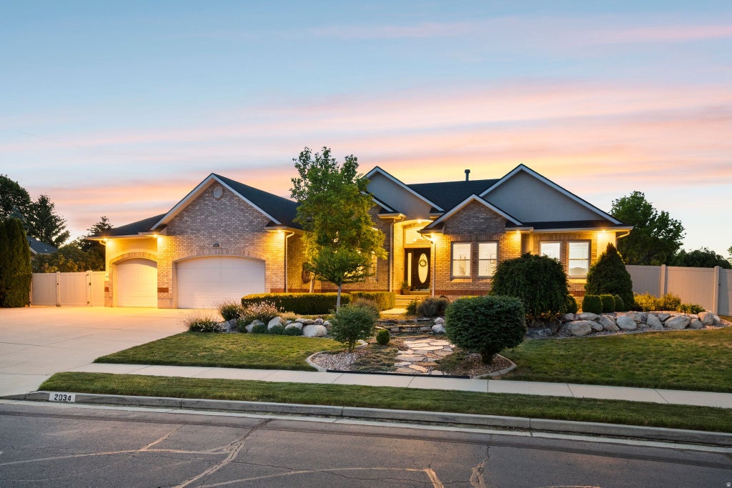 Photo of 2034 W MERIDIES DR S, South Jordan, UT 84095 (MLS # 2170833)