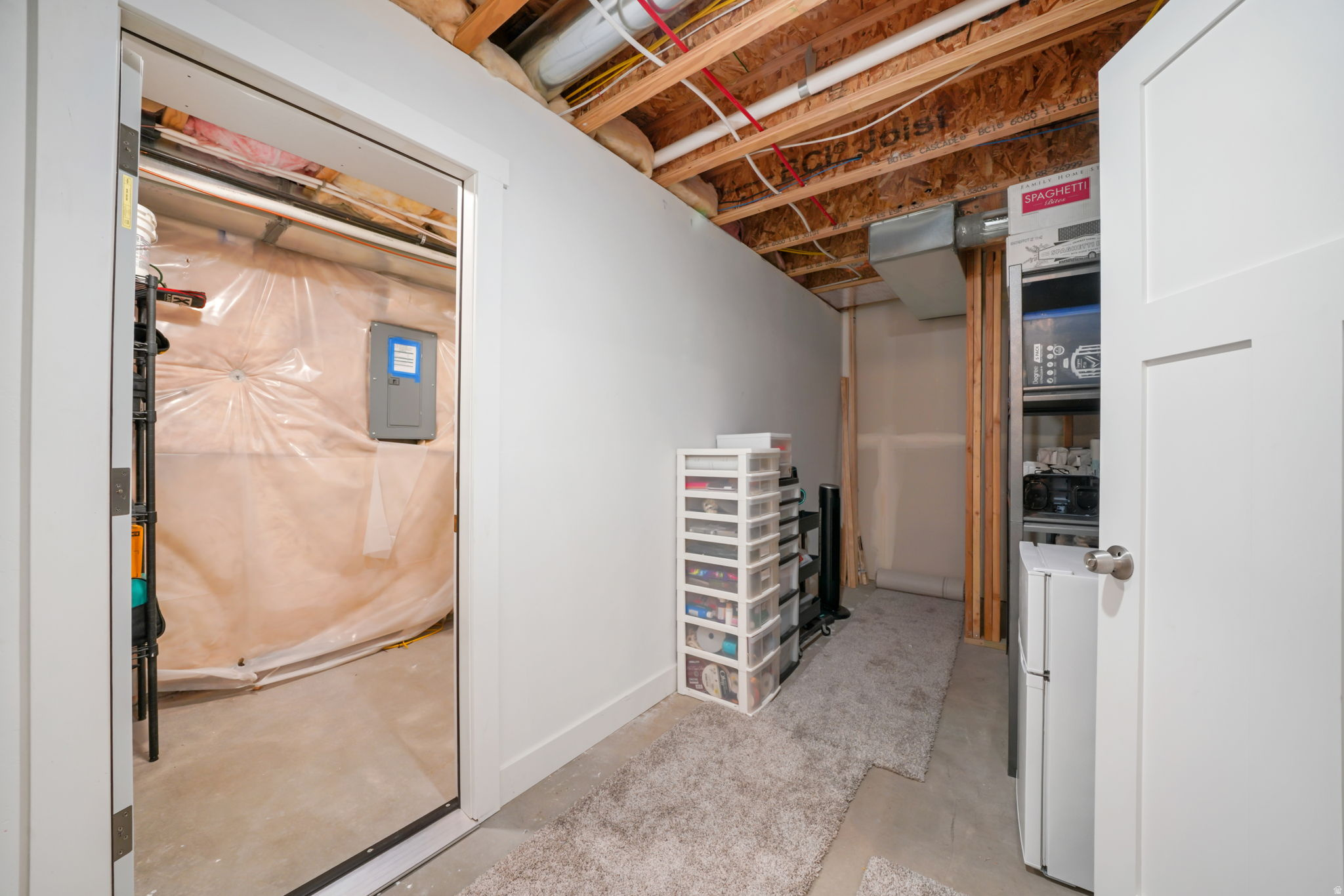 THE COVE AT ROCK CR - Residential