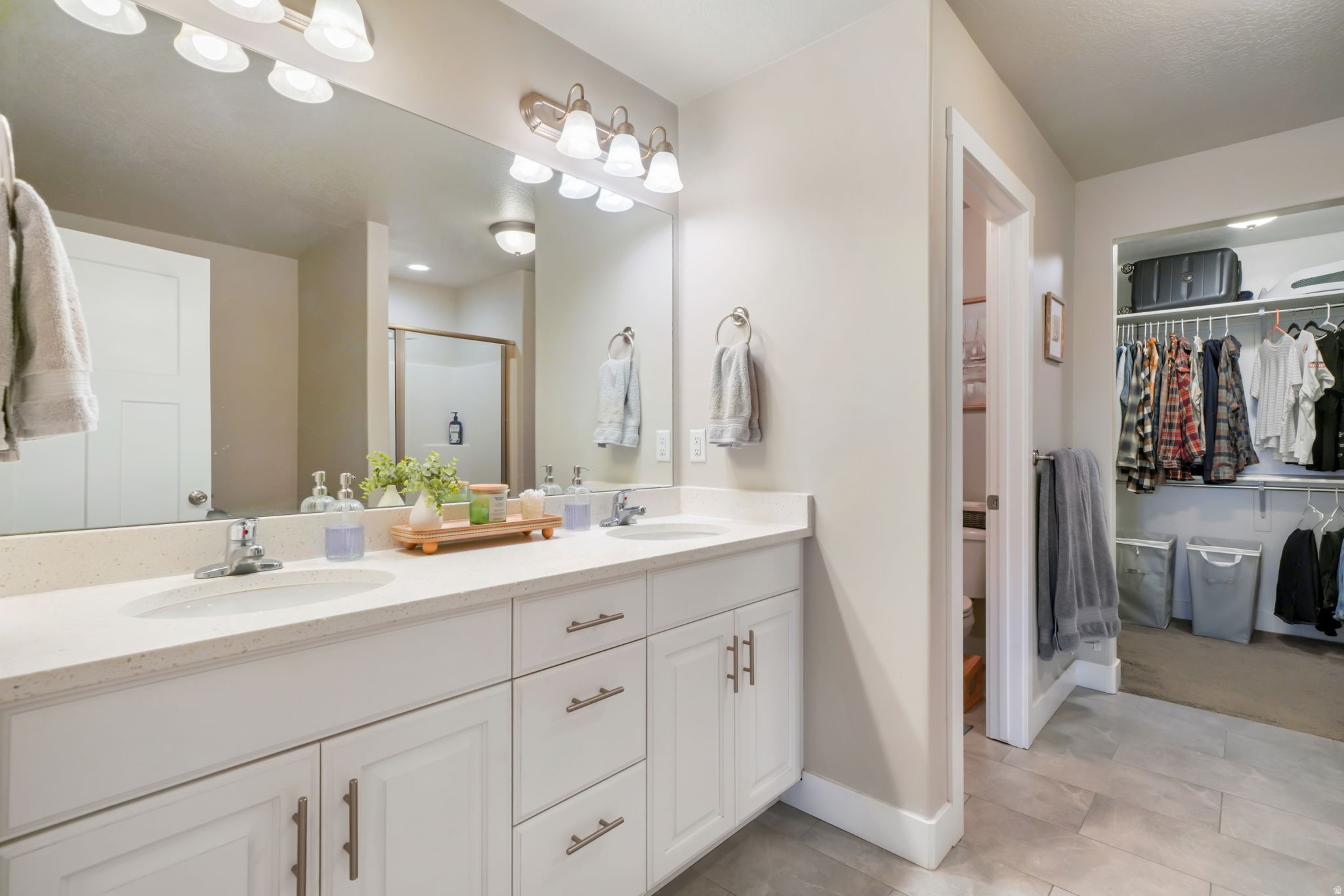 THE COVE AT ROCK CR - Residential