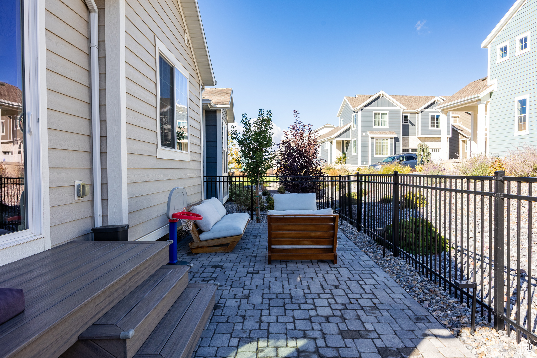 IVORY COTTAGE - Residential