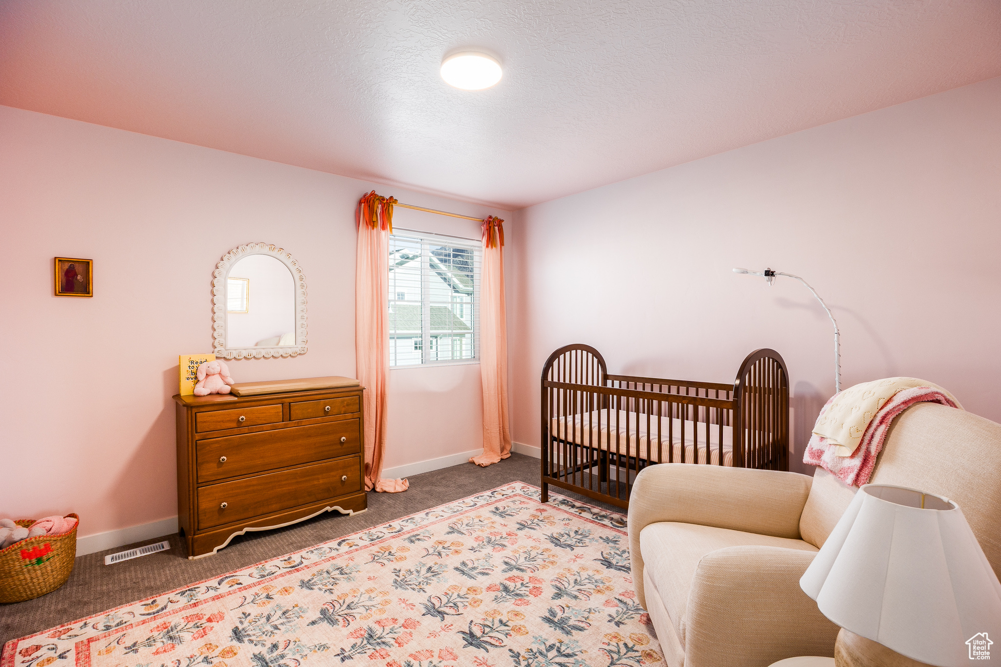 IVORY COTTAGE - Residential