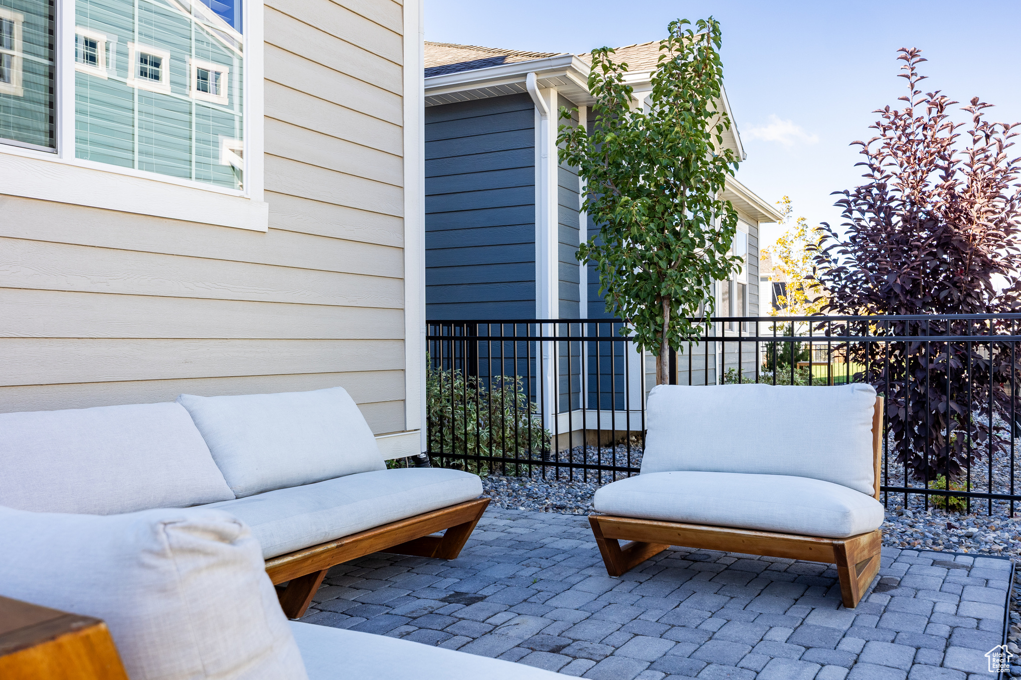 IVORY COTTAGE - Residential