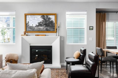 Photo of 4968 W EVERGREEN LN, Highland, UT 84003 (MLS # 2118105)