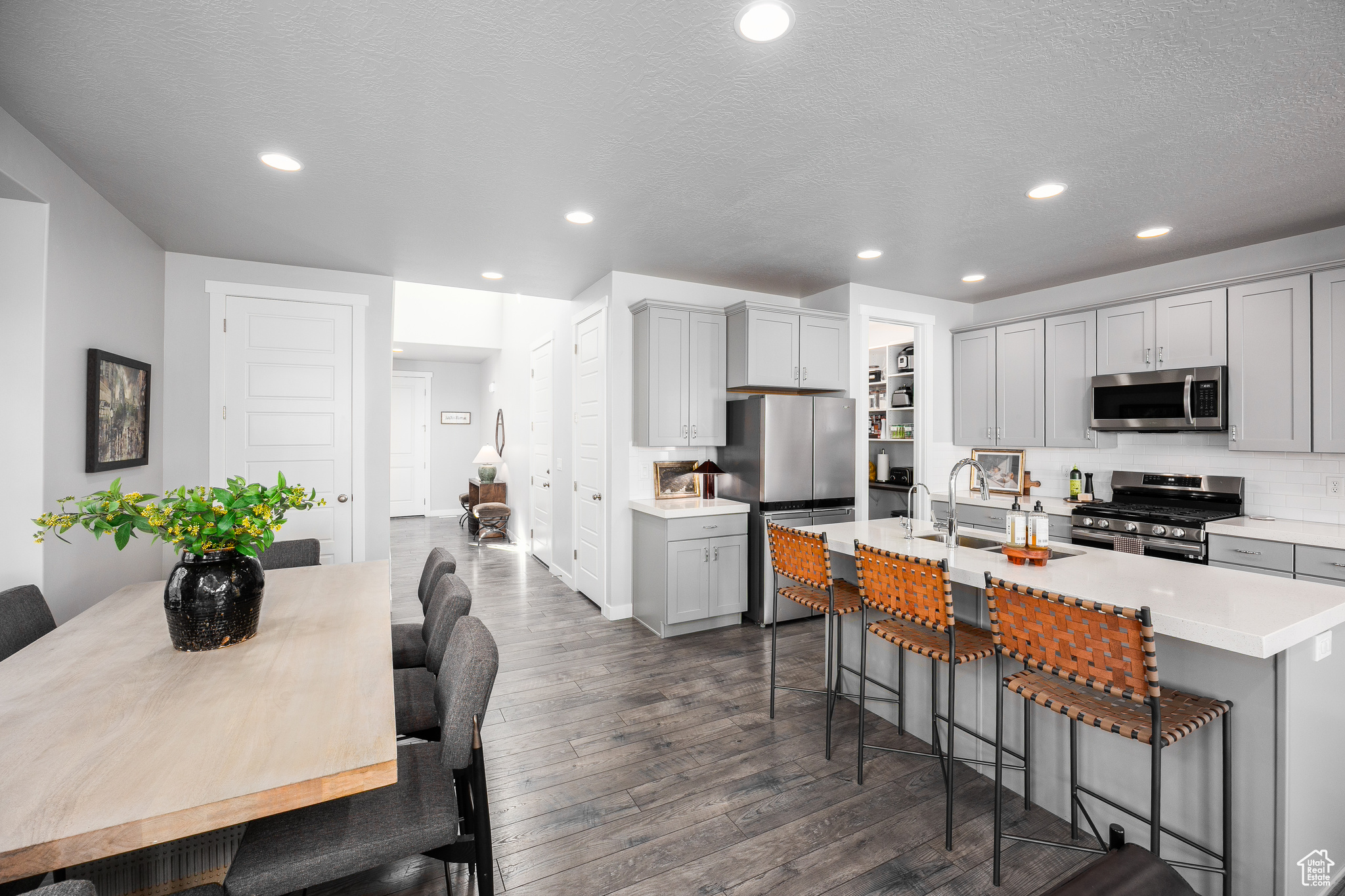 IVORY COTTAGE - Residential