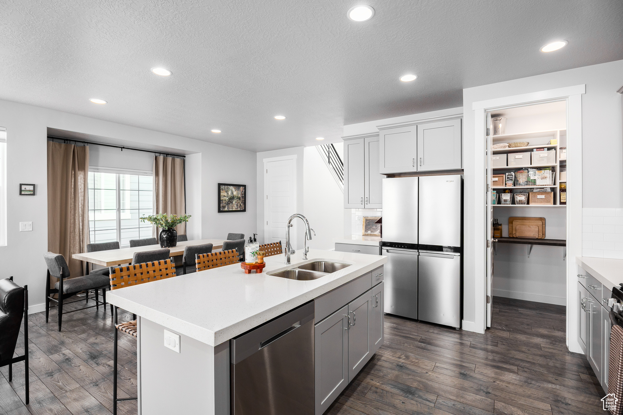 IVORY COTTAGE - Residential